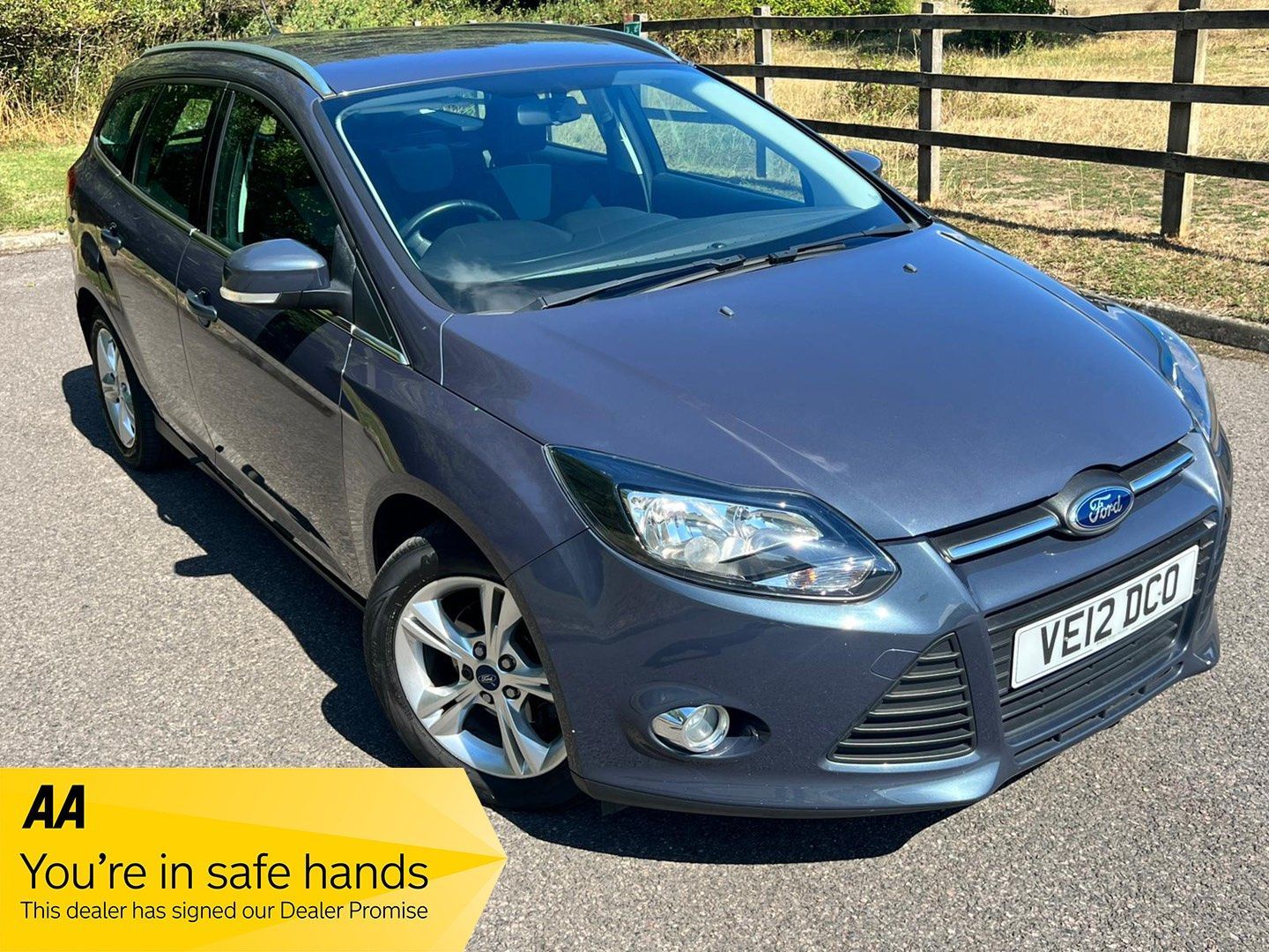 Ford Focus ZETEC 5-Door 2012