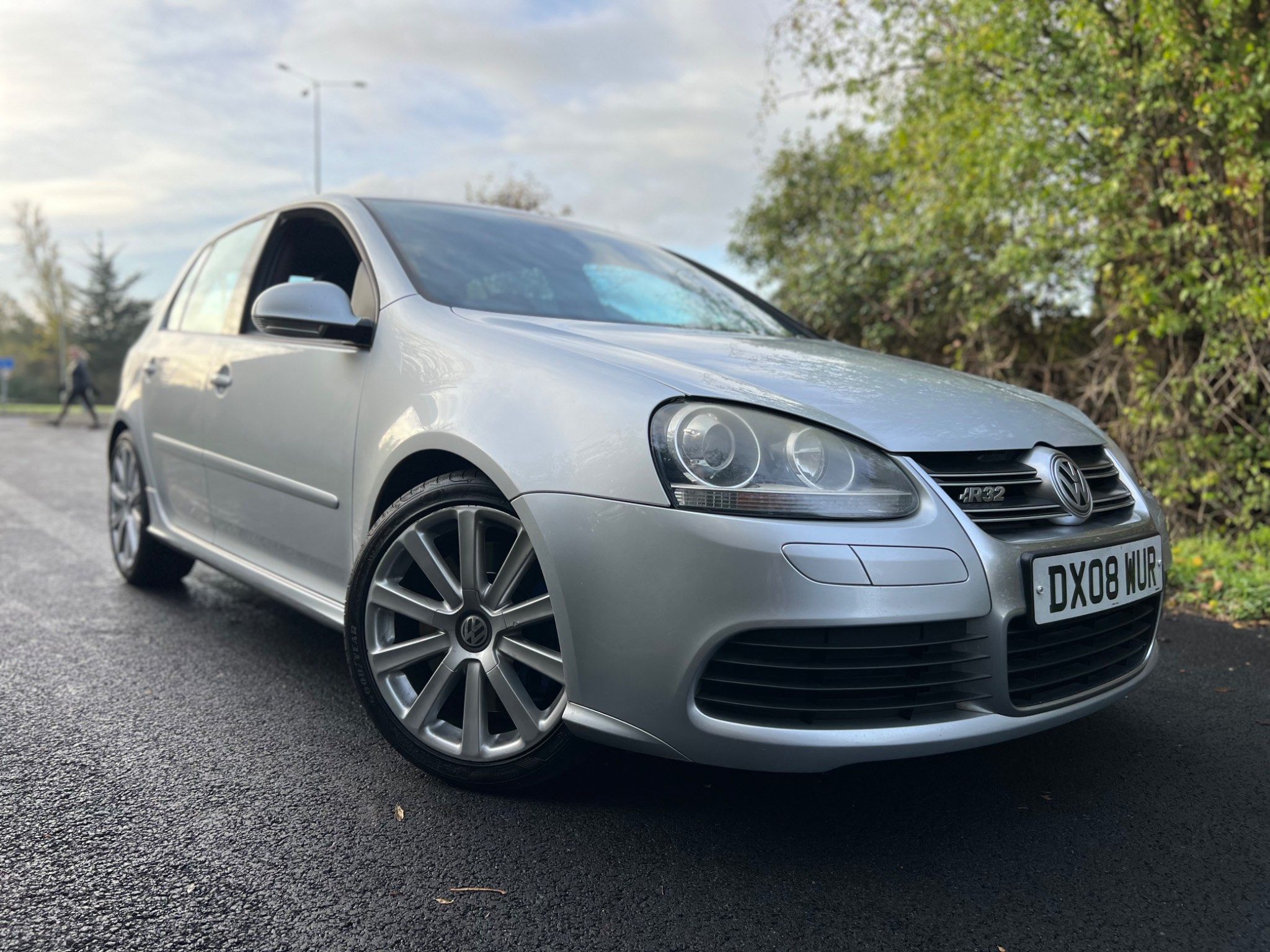 Volkswagen Golf R32 DSG 5-Door 2008