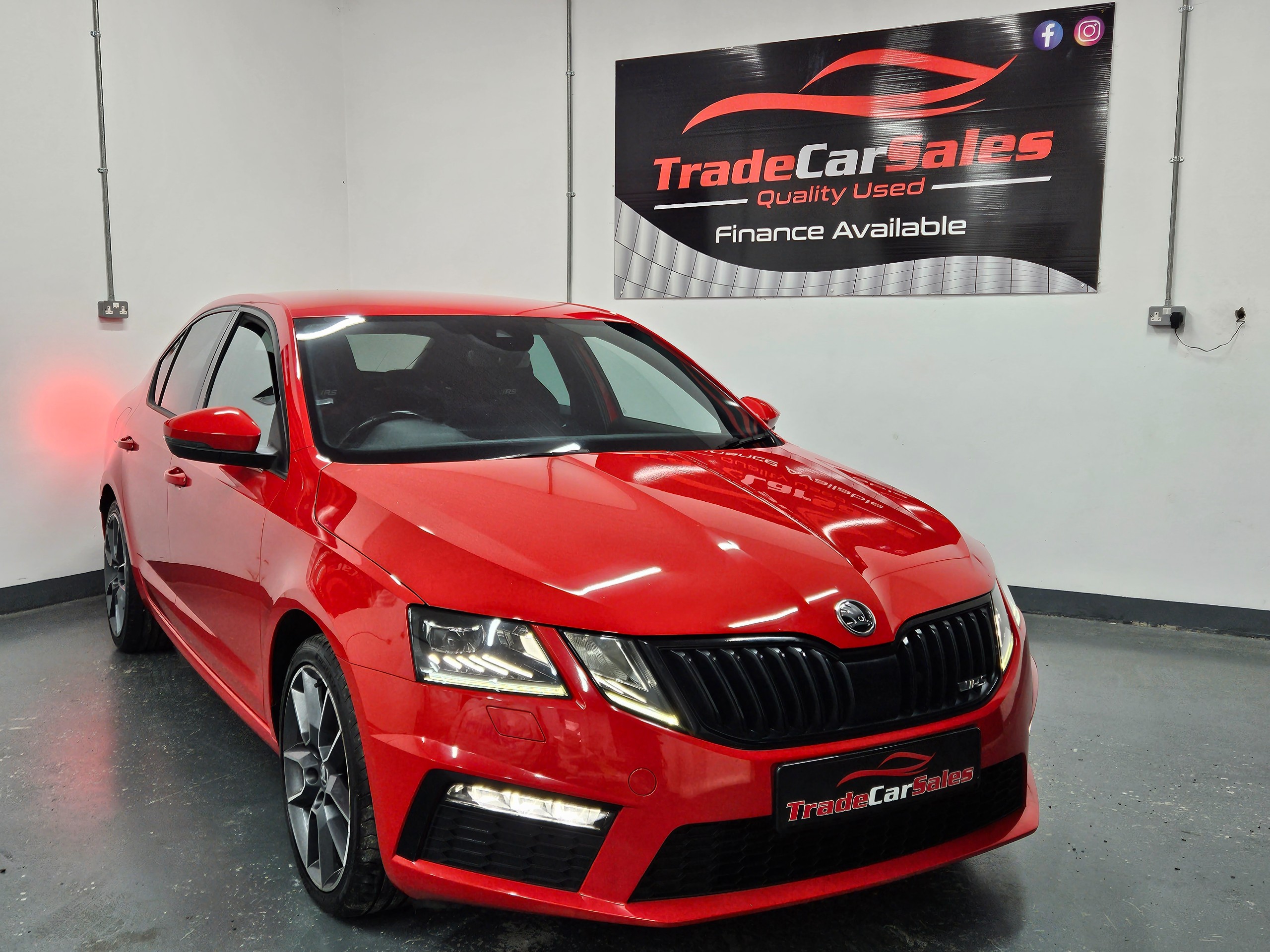 2018 Skoda Octavia 2.0 TDI vRS Hatchback 5dr Diesel Manual Euro 6 (s/s) (184 ps) - vehicle photo 2 for sale on PureCar