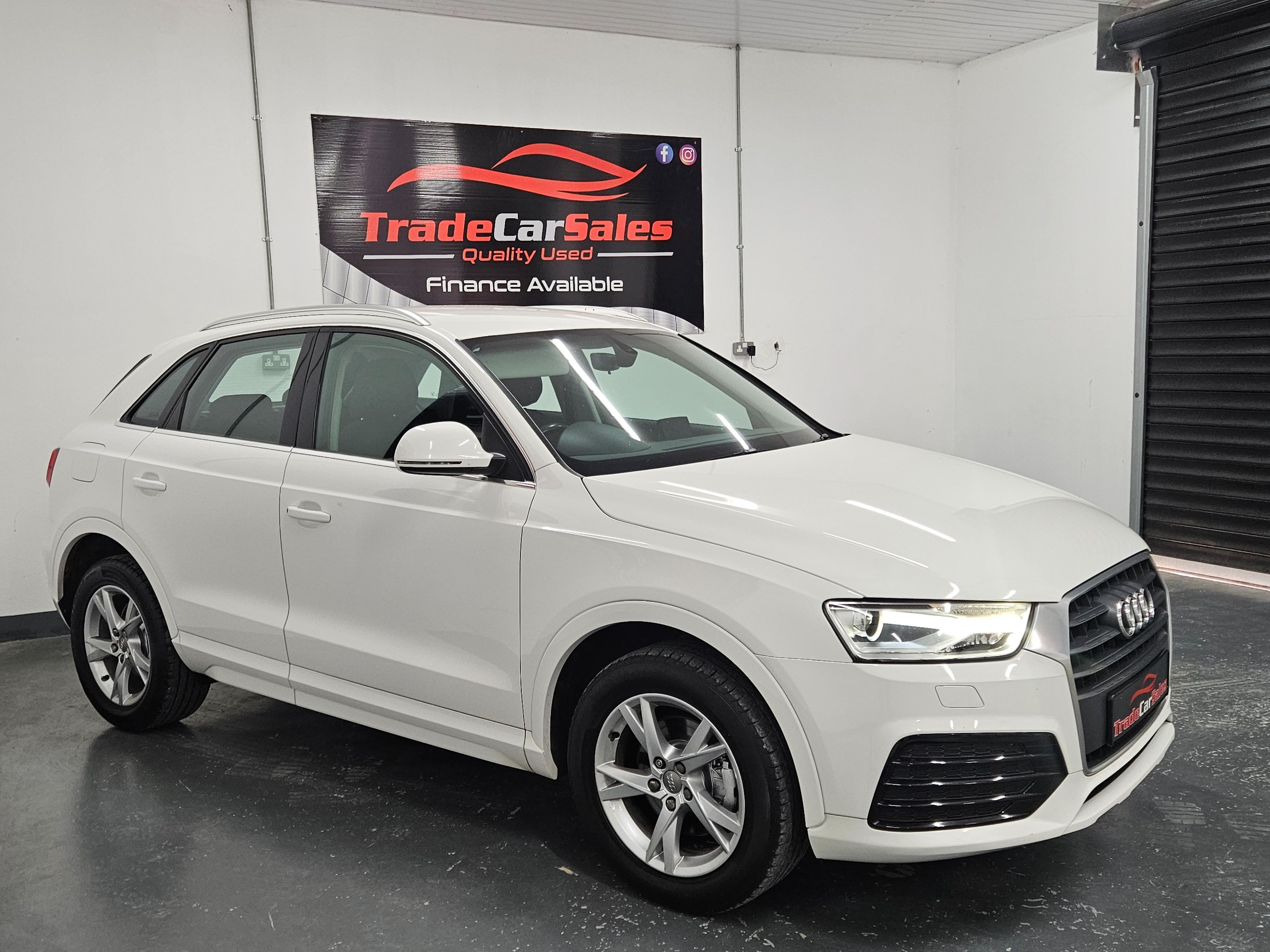 2017 Audi Q3 2.0 TDI Sport SUV 5dr Diesel Manual Euro 6 (s/s) (150 ps) - vehicle photo 2 for sale on PureCar