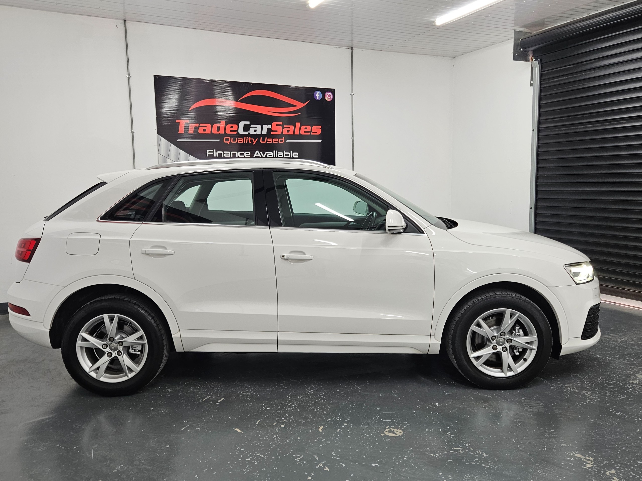 2017 Audi Q3 2.0 TDI Sport SUV 5dr Diesel Manual Euro 6 (s/s) (150 ps) - vehicle photo 3 for sale on PureCar