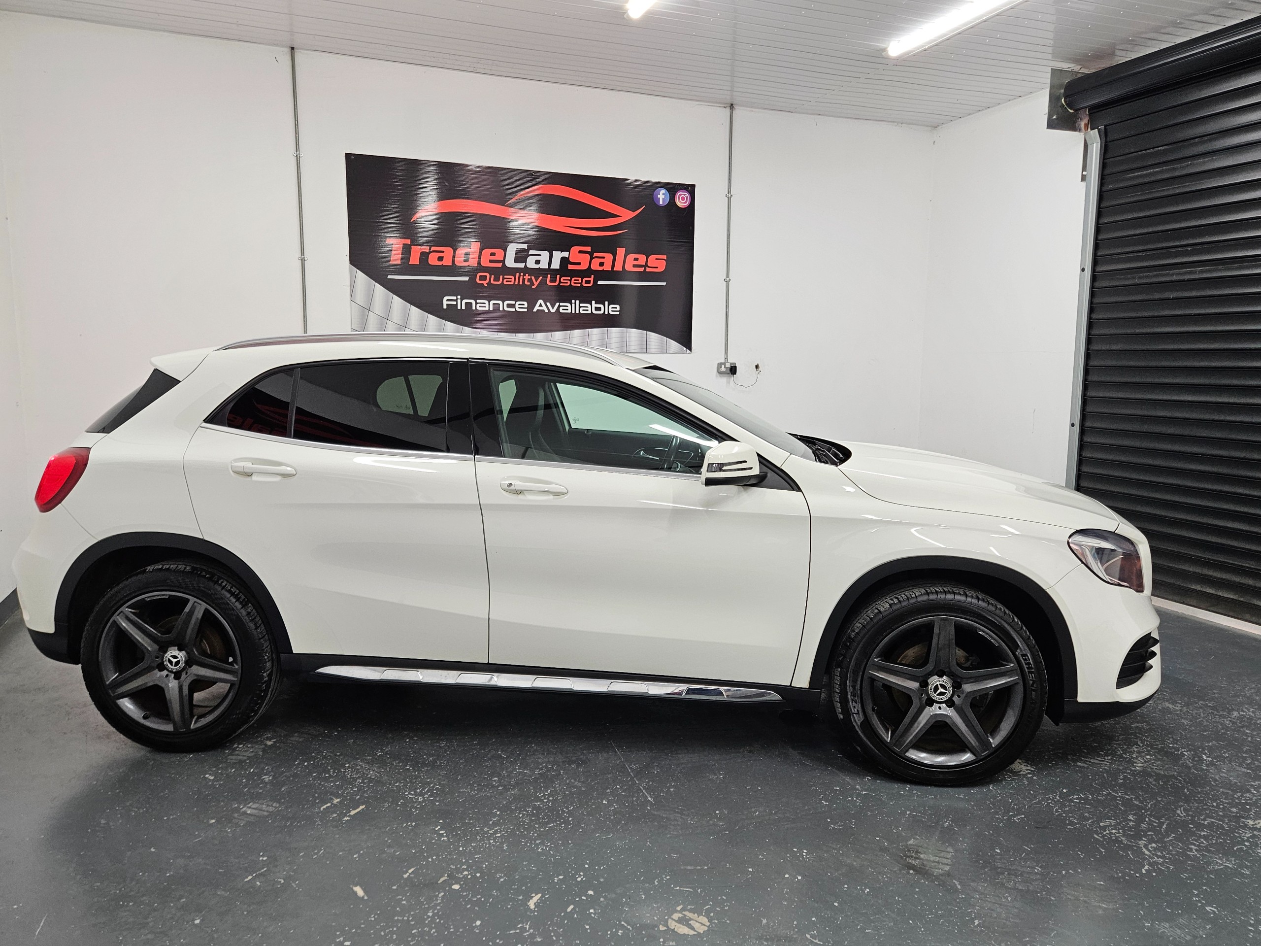 2018 MERCEDES GLA 2.1 GLA200d AMG Line SUV 5dr Diesel Manual Euro 6 (s/s) (136 ps) - vehicle photo 3 for sale on PureCar