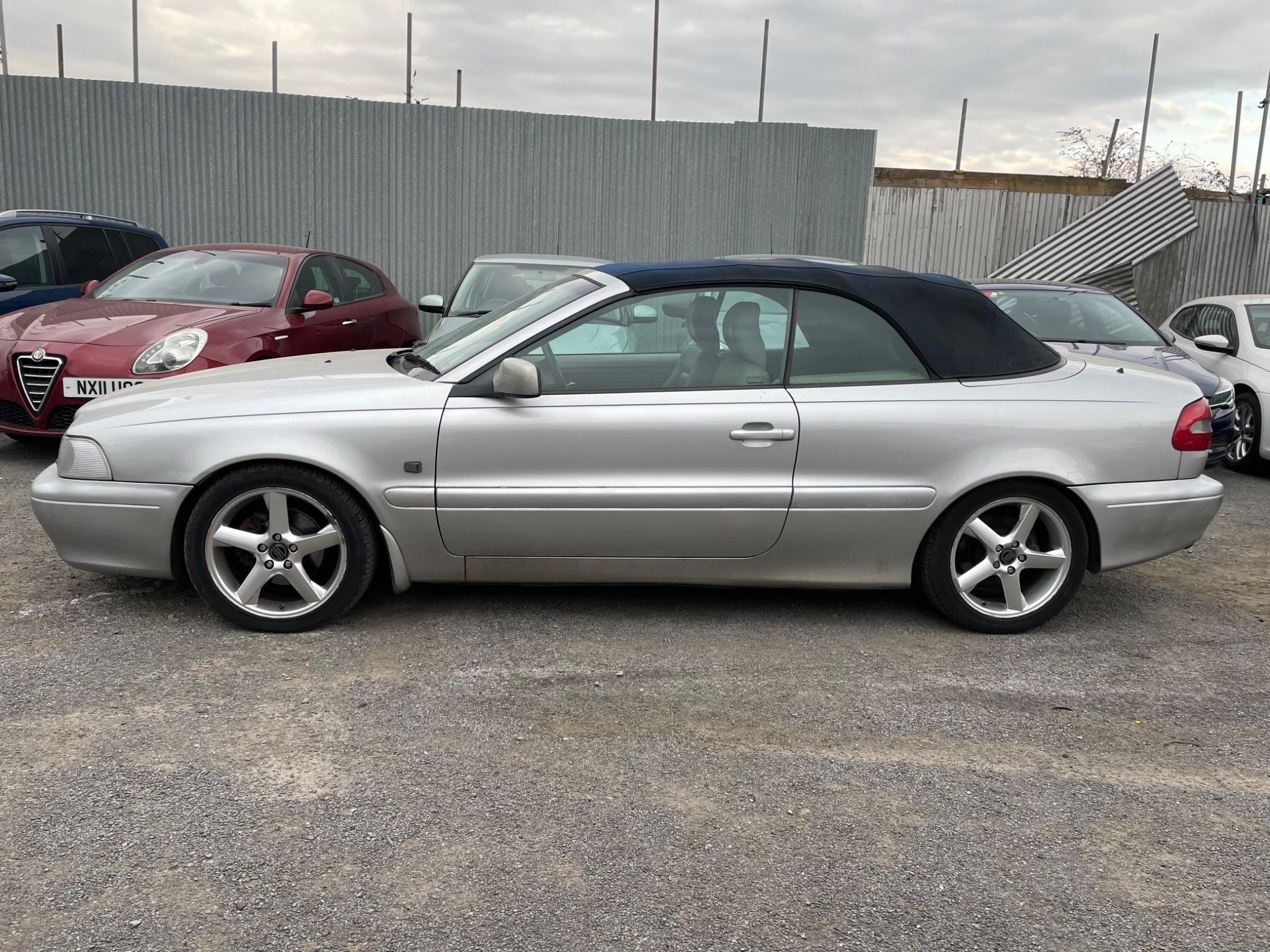 Volvo C70 LPT 2-Door 2001