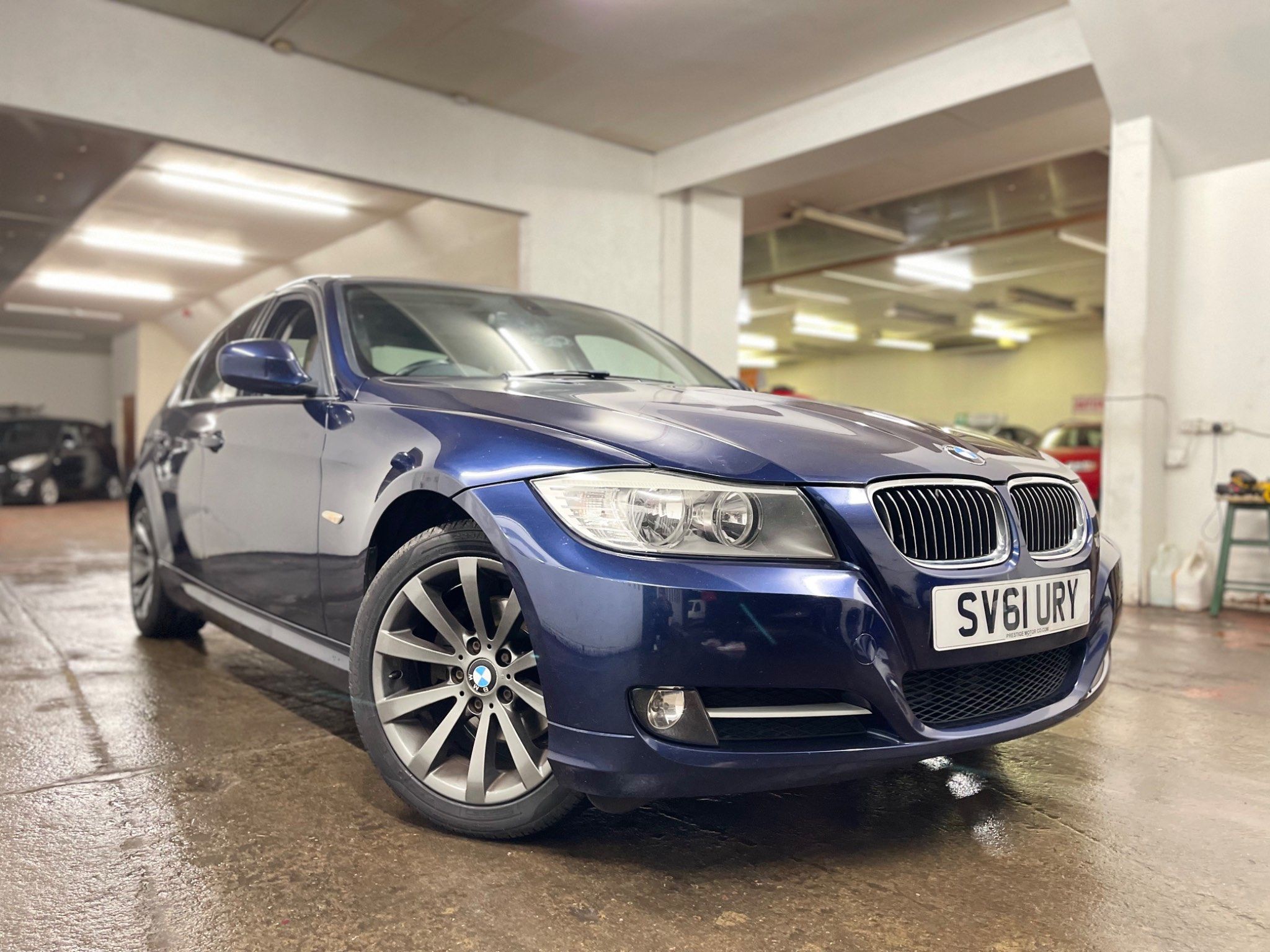 BMW 3 Series 318d Exclusive Edition 4dr 2011