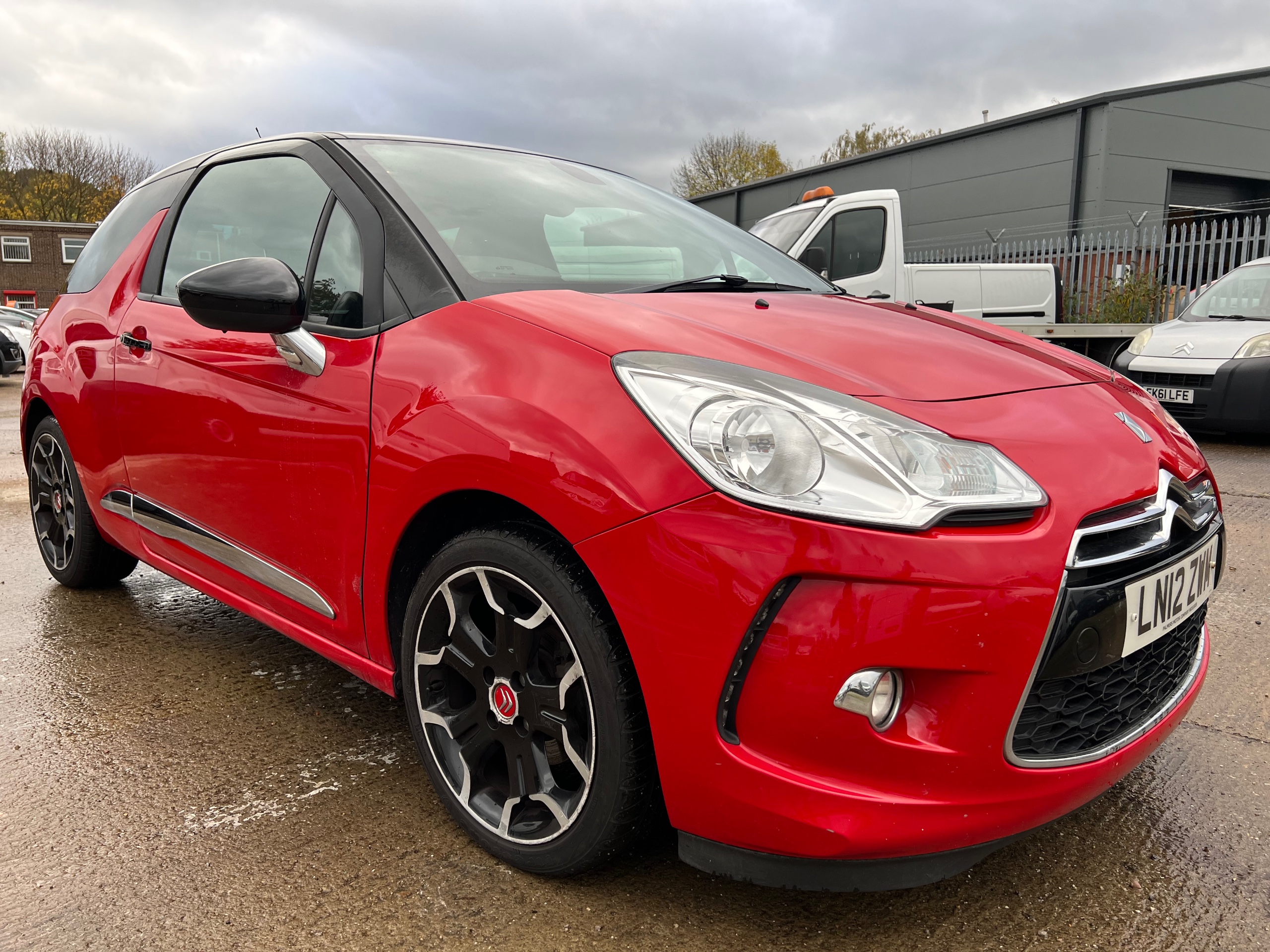 Citroen DS3 E-HDI DSTYLE PLUS 3-Door SUPPLIED WITH 12MOMTHS MOT/0 A YEAR TAX/76.3MPG 2012