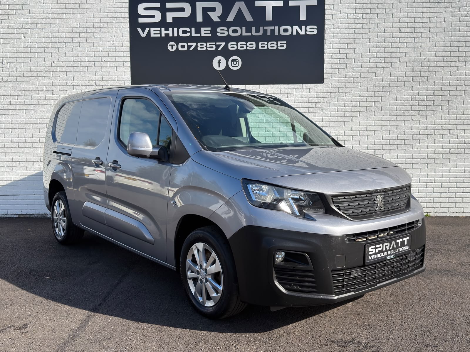 2019 Peugeot Partner 1.5 BlueHDi 950 Asphalt Long Panel Van 6dr Diesel Manual LWB Euro 6 (s/s) (130 bhp) - vehicle photo 2 for sale on PureCar