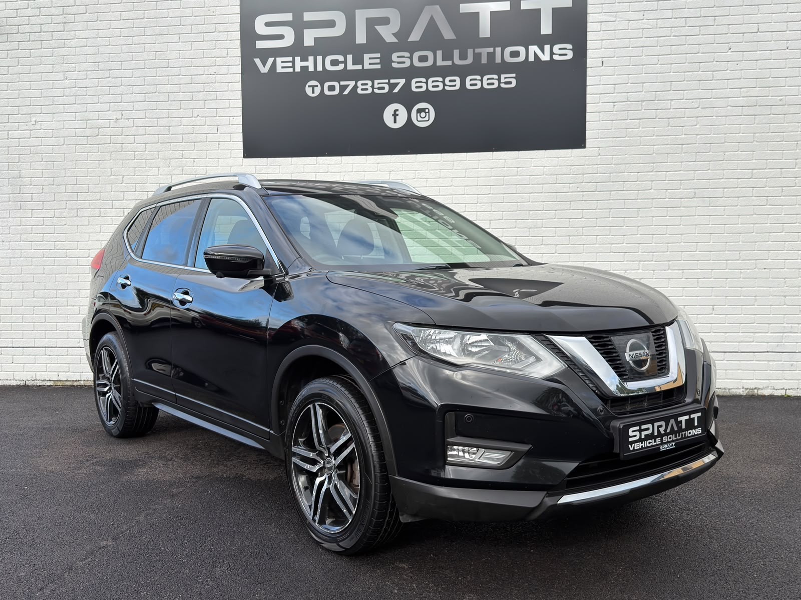 2017 Nissan X-Trail 1.6 dCi N-Connecta SUV 5dr Diesel Manual Euro 6 (s/s) (130 ps) - vehicle photo 2 for sale on PureCar