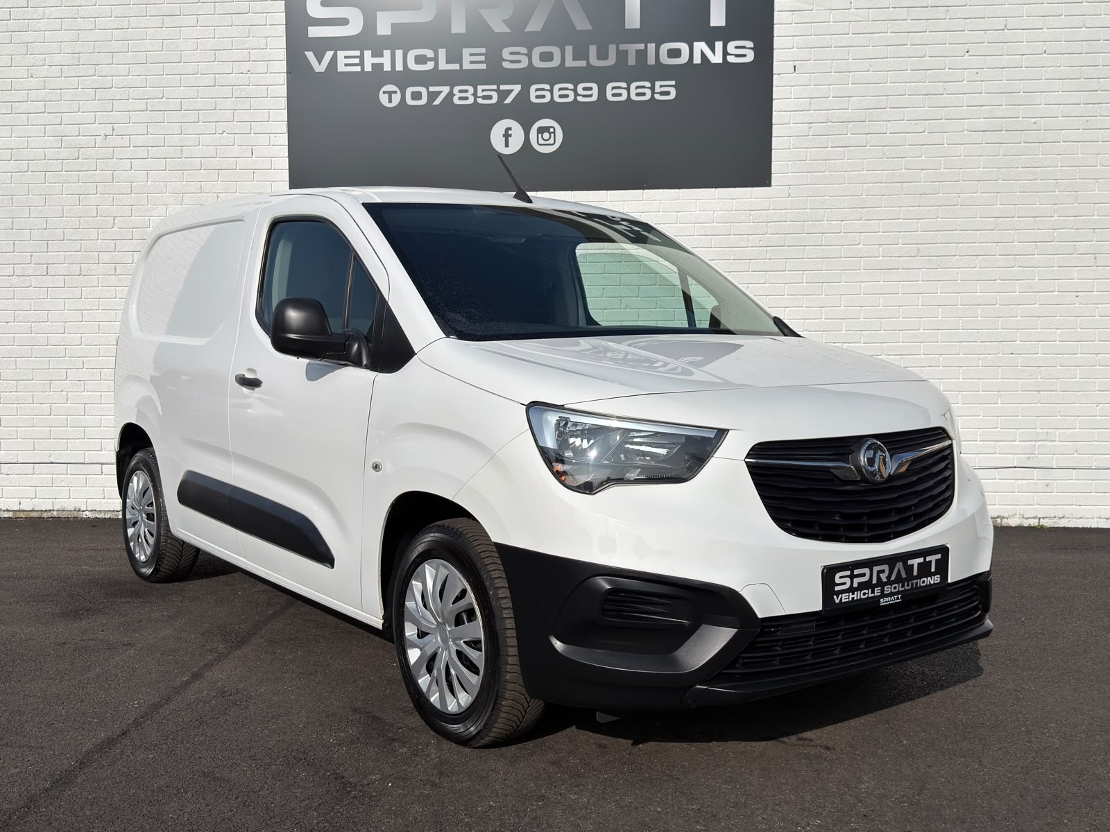 2019 Vauxhall Combo 1.5 Turbo D 2000 Edition Panel Van 4dr Diesel Manual L1 H1 Euro 6 (s/s) (130 ps) - vehicle photo 2 for sale on PureCar