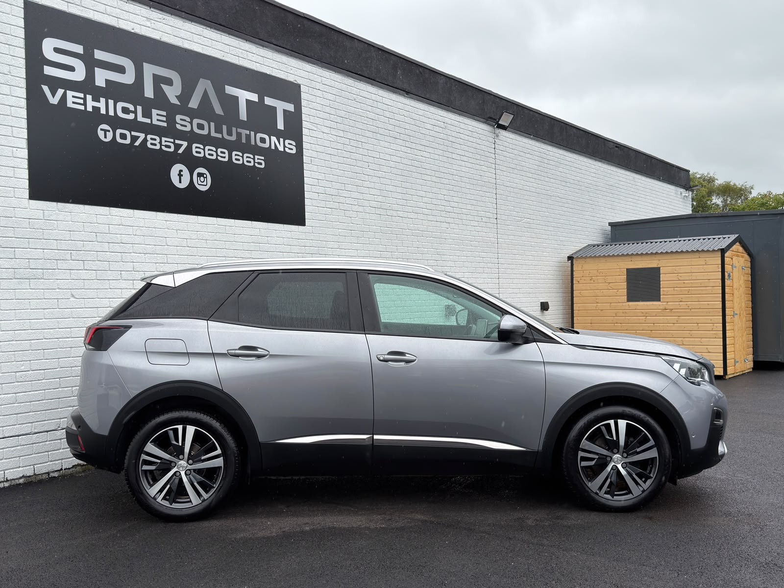 2017 Peugeot 1.6 BlueHDi Allure SUV 5dr Diesel EAT Euro 6 (s/s) (120 ps) - vehicle photo 4 for sale on PureCar