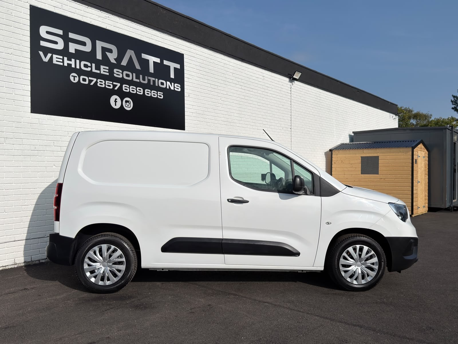 2019 Vauxhall Combo 1.5 Turbo D 2000 Edition Panel Van 4dr Diesel Manual L1 H1 Euro 6 (s/s) (130 ps) - vehicle photo 4 for sale on PureCar