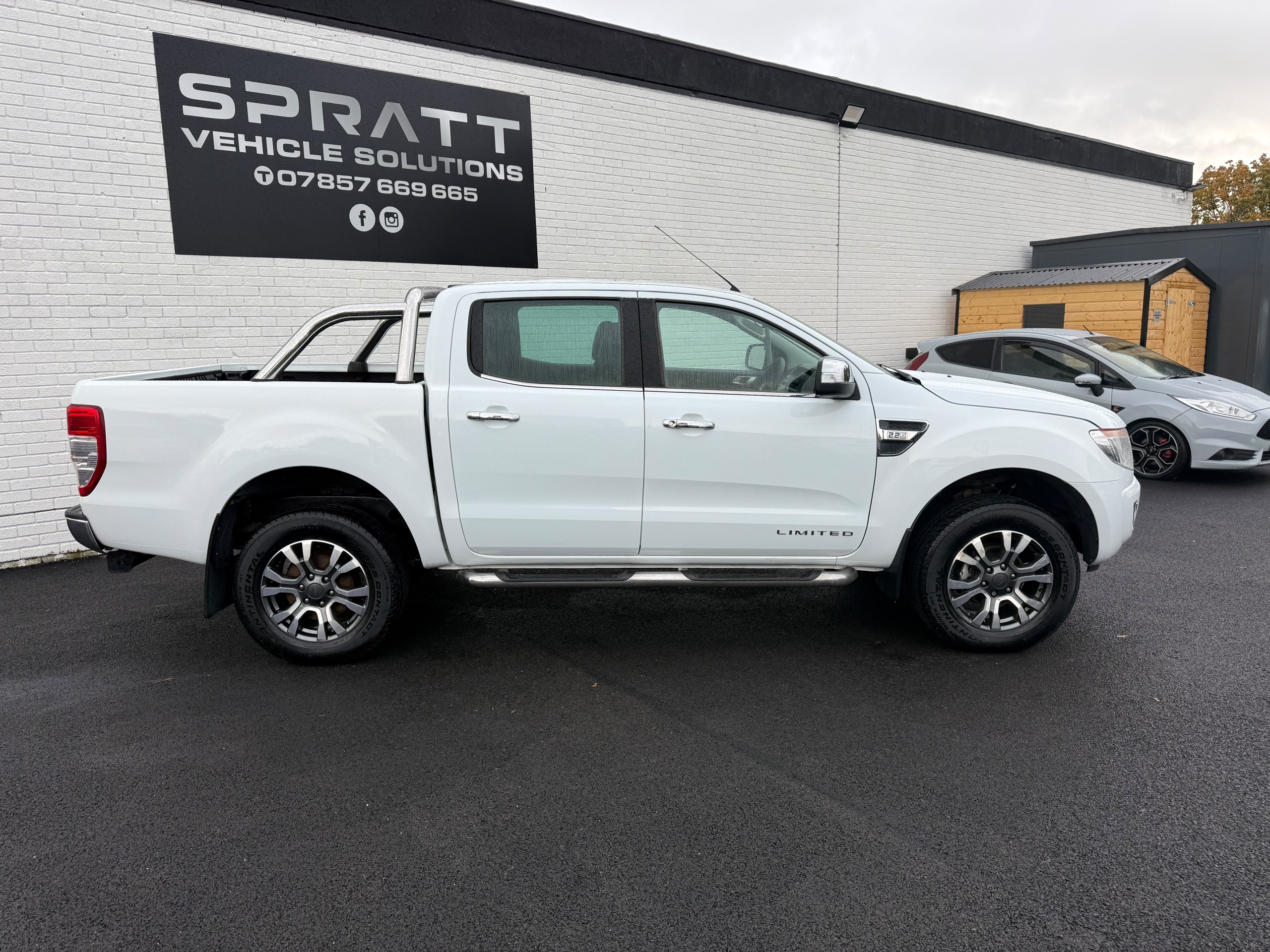 2015 Ford Ranger 2.2 TDCi Limited 1 Super Pickup Extended Cab 4dr Diesel Manual 4WD Euro 5 (150 ps) - vehicle photo 3 for sale on PureCar