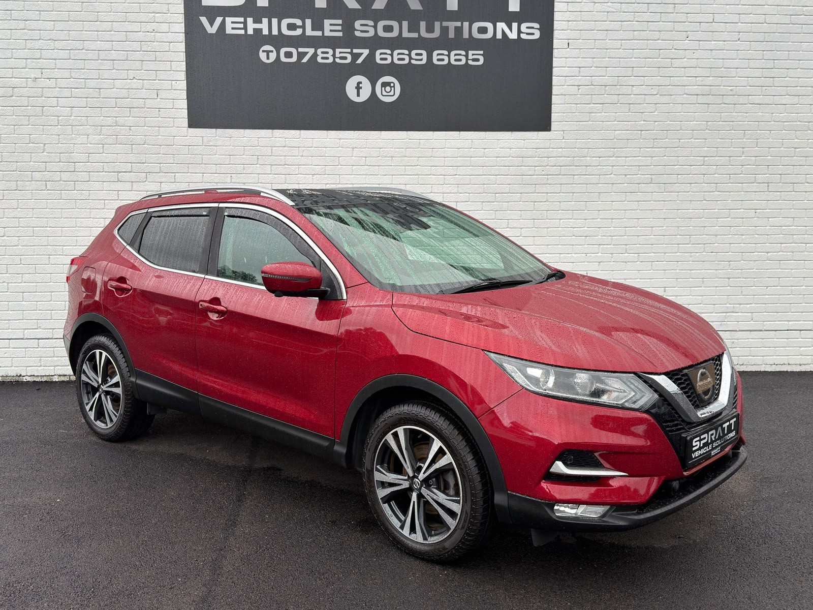 2017 Nissan Qashqai 1.5 dCi N-Connecta SUV 5dr Diesel Manual Euro 6 (s/s) (110 ps) - vehicle photo 3 for sale on PureCar