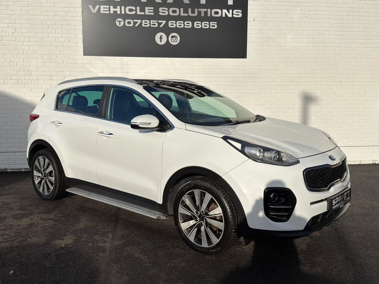 2017 Kia Sportage 1.7 CRDi 3 SUV 5dr Diesel Manual Euro 6 (s/s) (114 bhp) - vehicle photo 3 for sale on PureCar