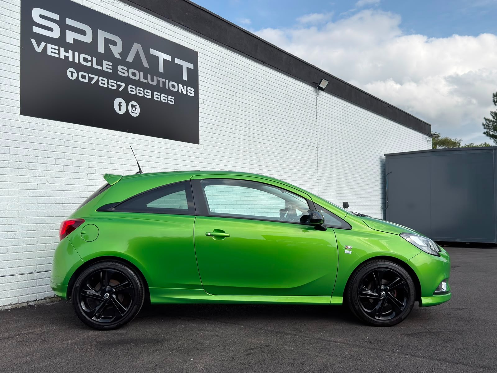 2015 Vauxhall Corsa 1.4i ecoTEC Limited Edition Hatchback 3dr Petrol Manual Euro 6 (90 ps) - vehicle photo 4 for sale on PureCar
