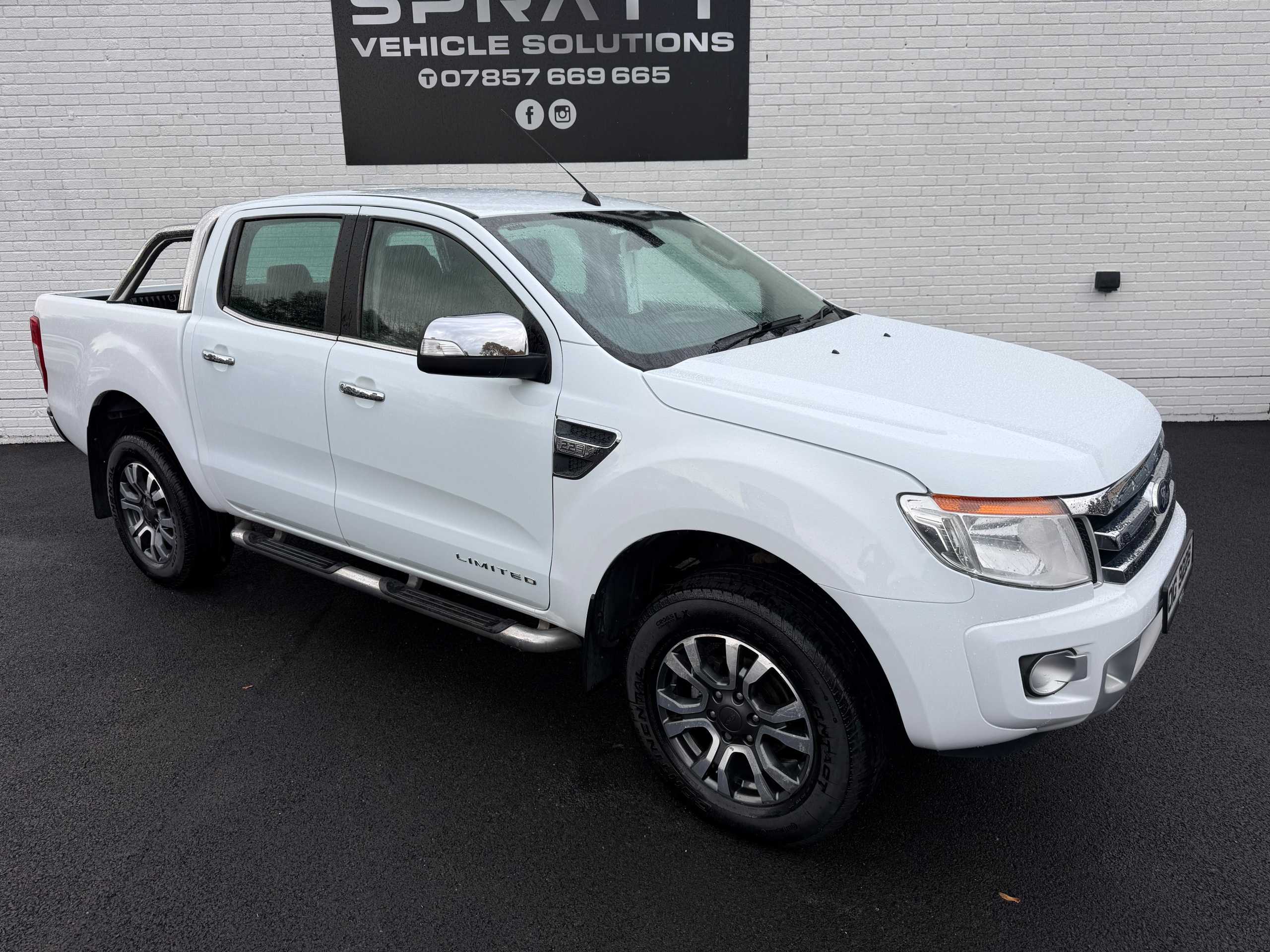2015 Ford Ranger 2.2 TDCi Limited 1 Super Pickup Extended Cab 4dr Diesel Manual 4WD Euro 5 (150 ps) - vehicle photo 2 for sale on PureCar