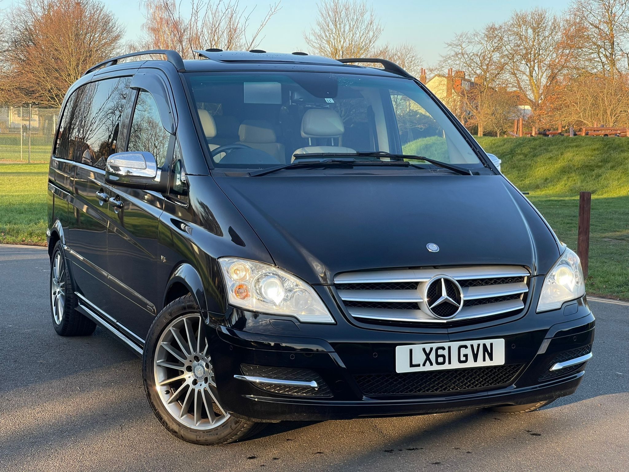 Mercedes-Benz Viano 3.5 Ambiente RWD L3 H1 5dr 2011