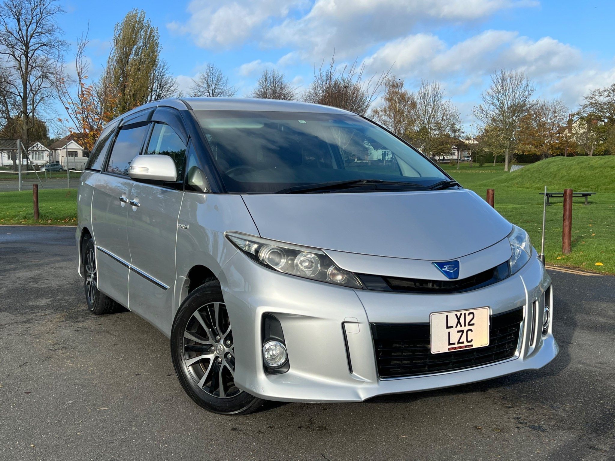 Toyota Estima HYBRID X 4WD, AUTO, 8 SEAT, ULEZ 2012