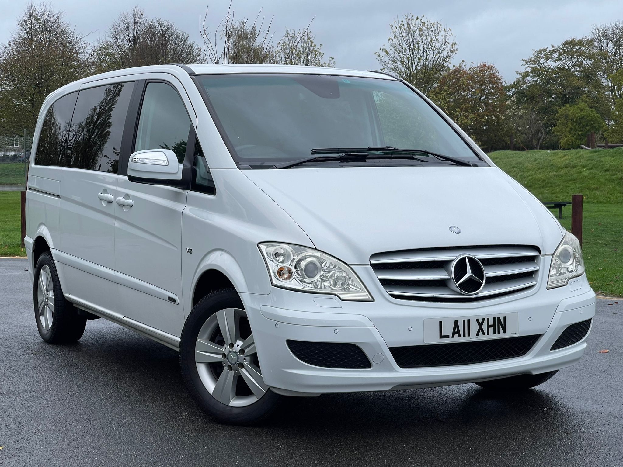 Mercedes-Benz Viano 3.5 Ambiente Long MPV 5dr 2011