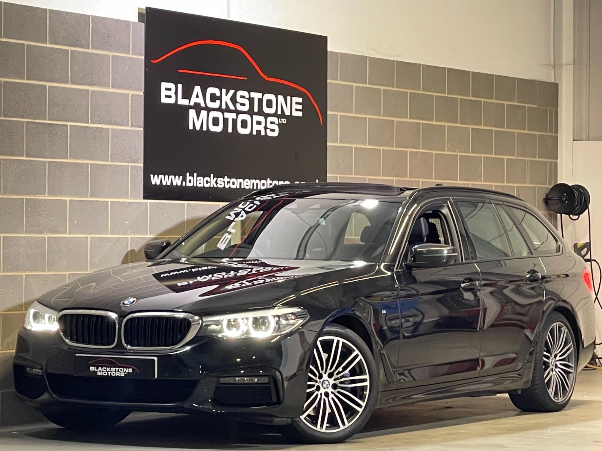 BMW 5 Series 530D XDRIVE M SPORT TOURING 5-Door 2019