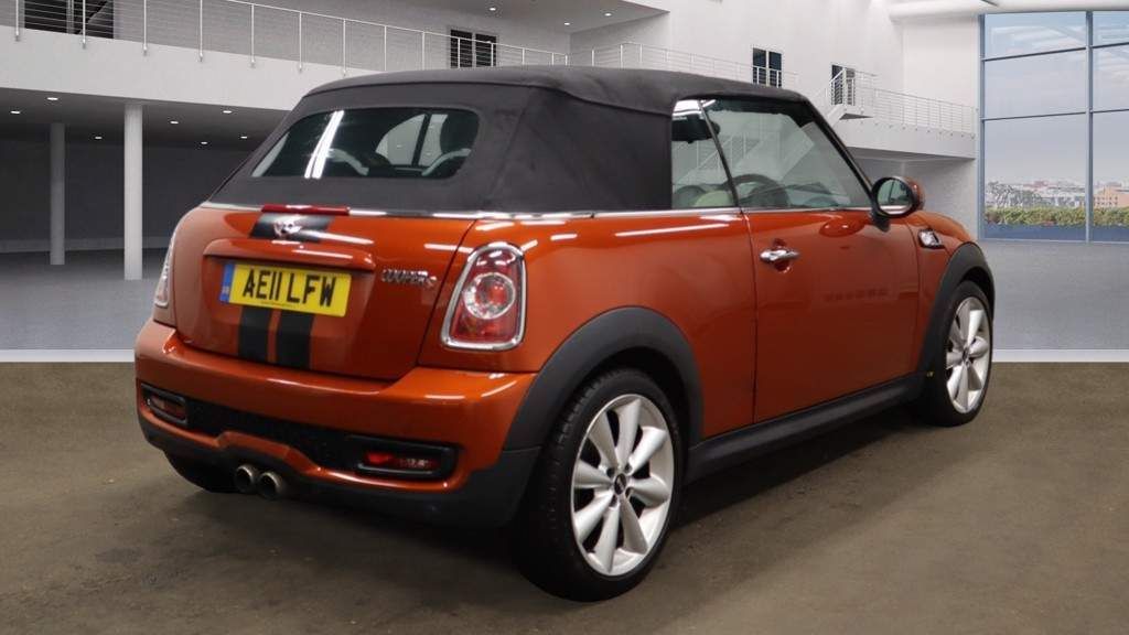 Mini Hatch Cooper S COOPER S 2-Door 2011