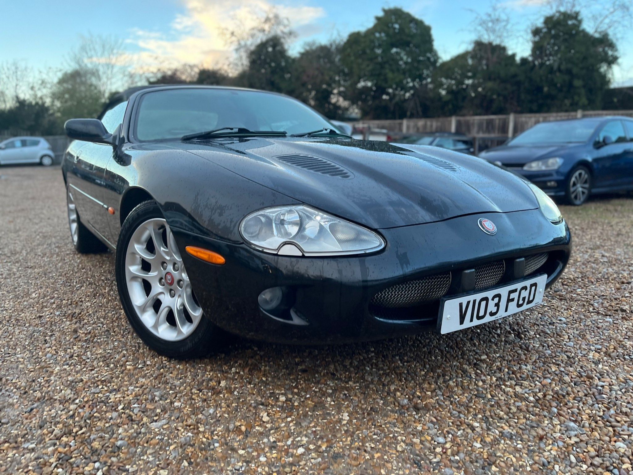 Jaguar XKR XKR 2-Door 1999