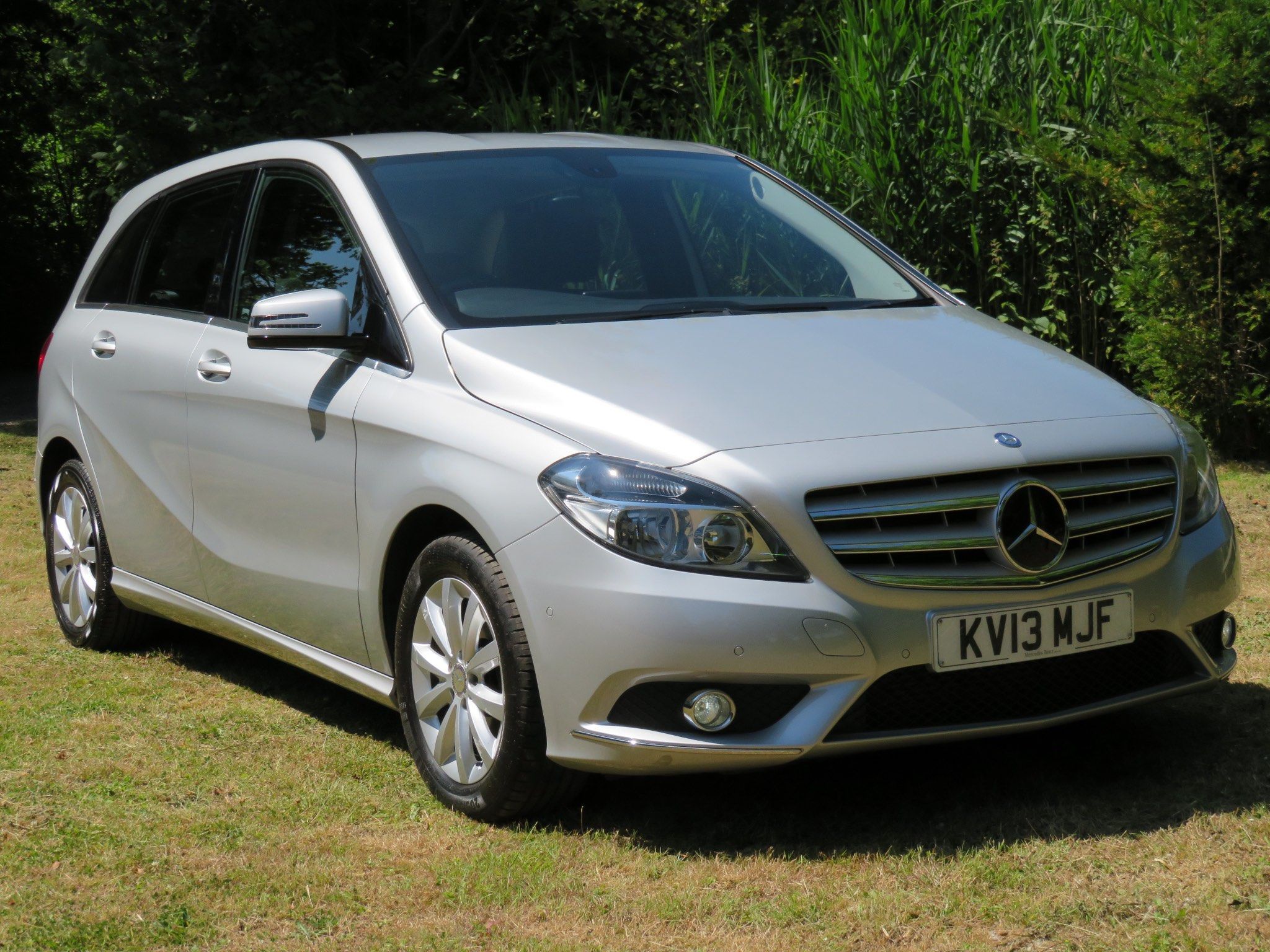 Mercedes-Benz B Class B180 CDI BLUEEFFICIENCY SE 5-Door 2013