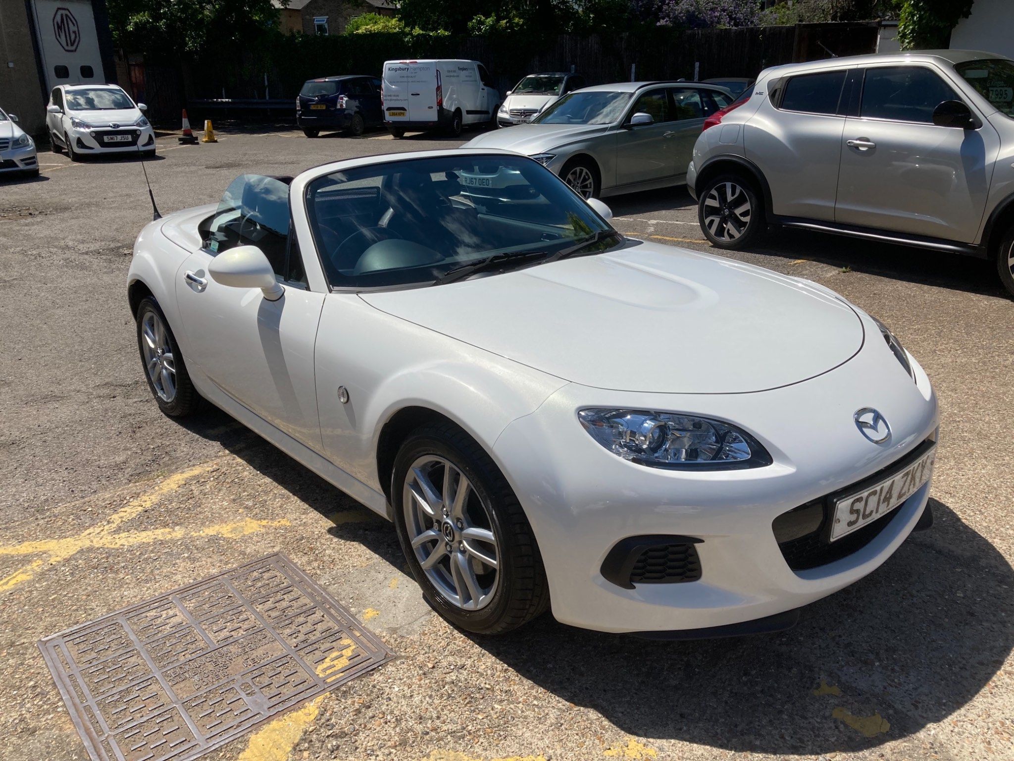 Mazda MX-5 I ROADSTER SE 2-Door 2014