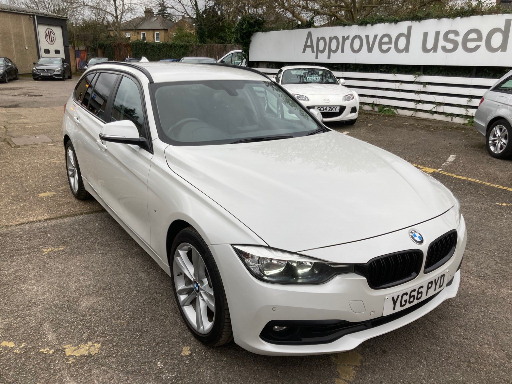 BMW 3 Series 320D SE TOURING 5-Door 2016