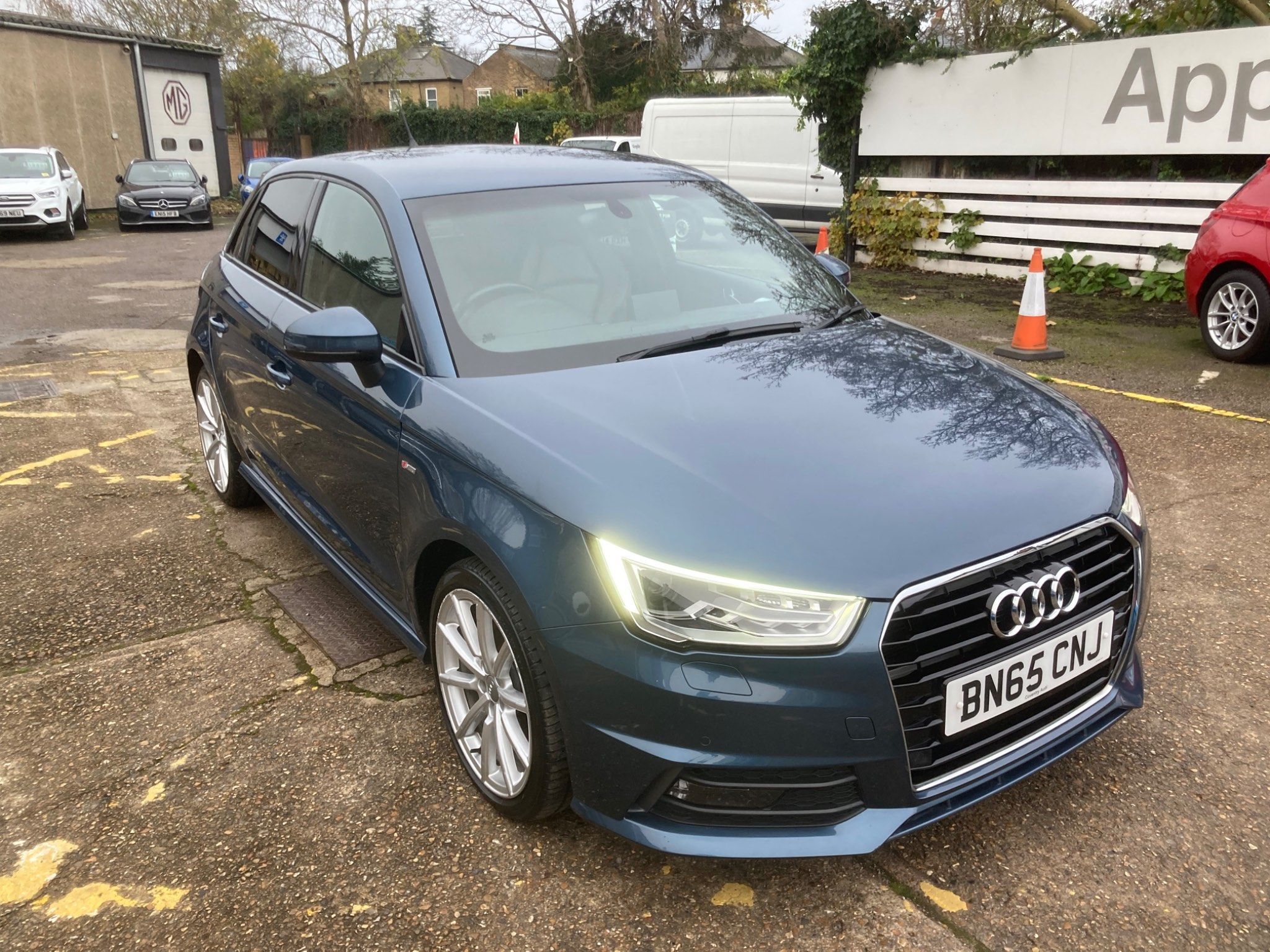 Audi A1 SPORTBACK TFSI S LINE 5-Door 2015