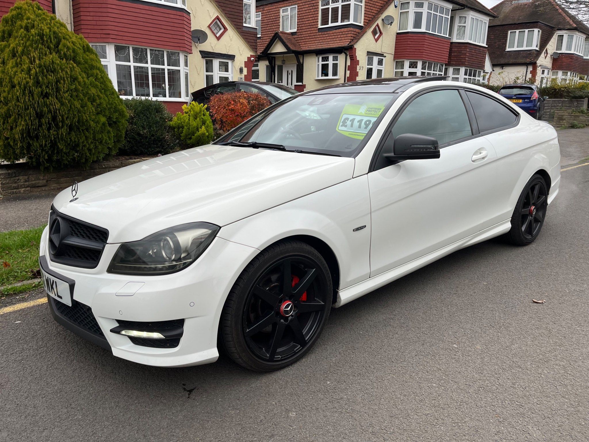Mercedes-Benz C Class C250 BLUEEFFICIENCY AMG SPORT 2-Door 2011