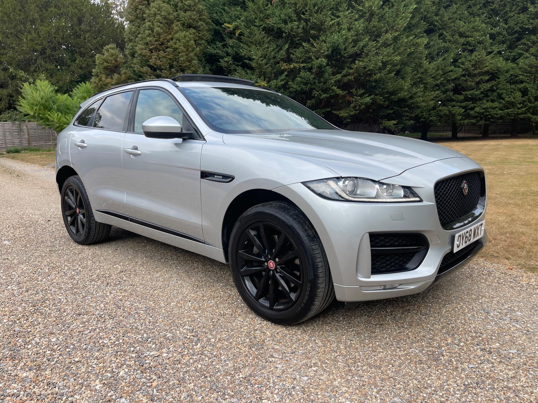 Jaguar F-Pace
