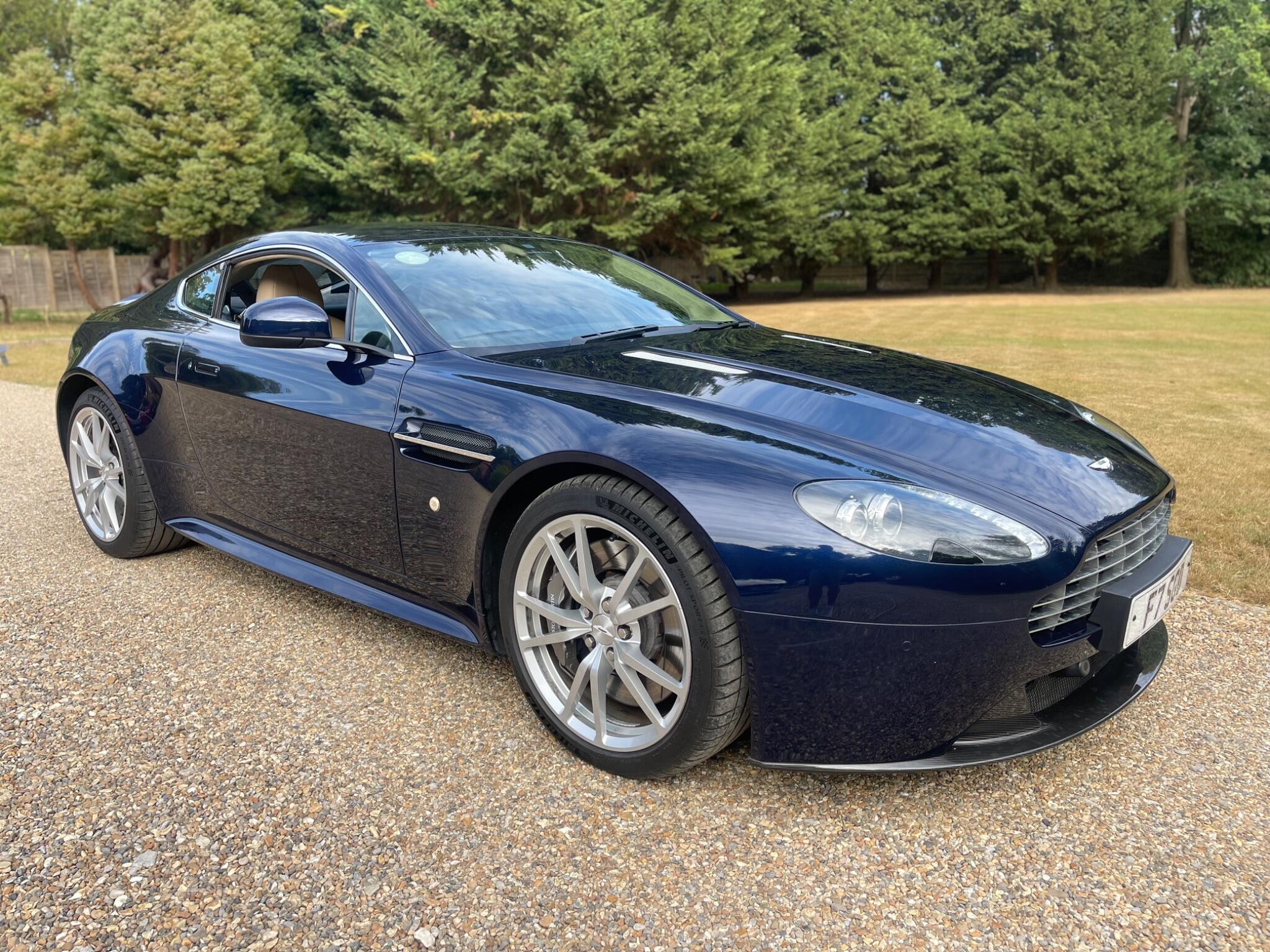 Aston Martin Vantage