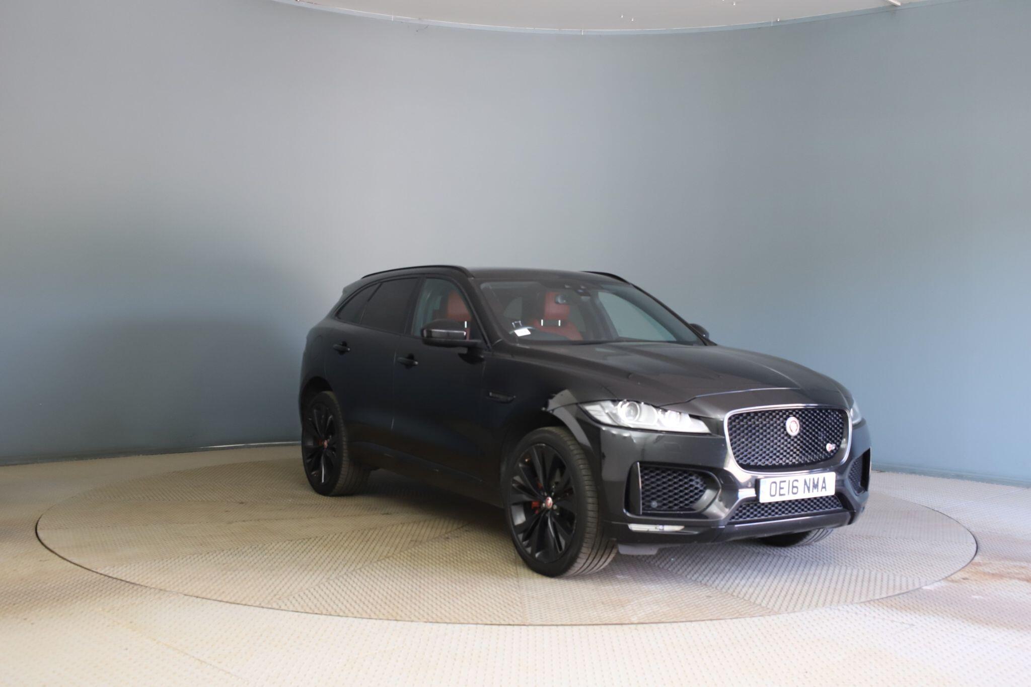 Jaguar F-Pace
