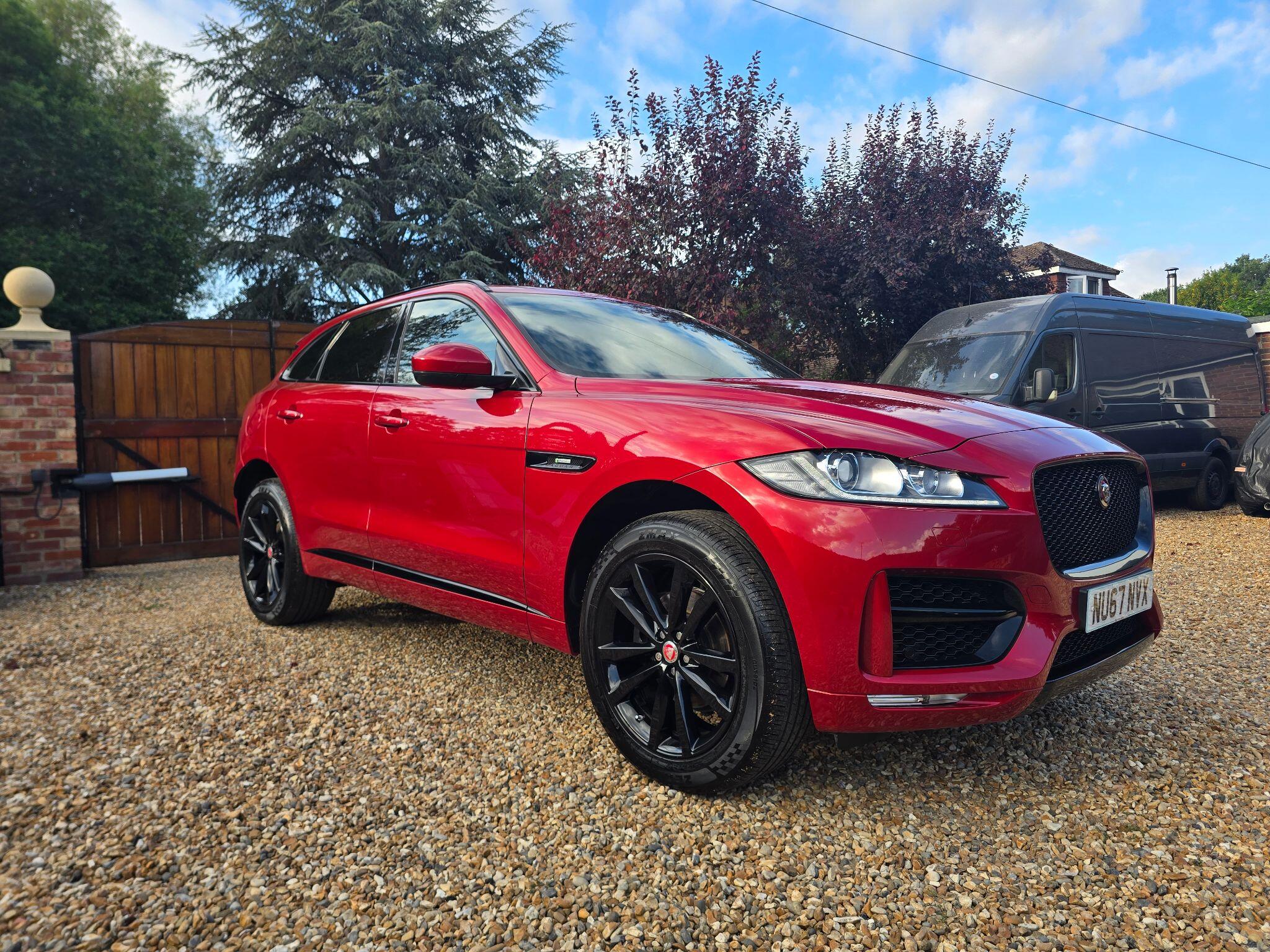 Jaguar F-Pace