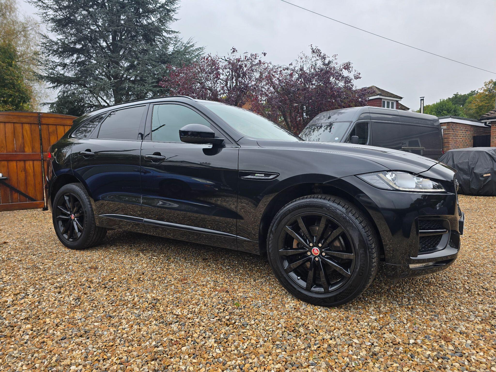 Jaguar F-Pace