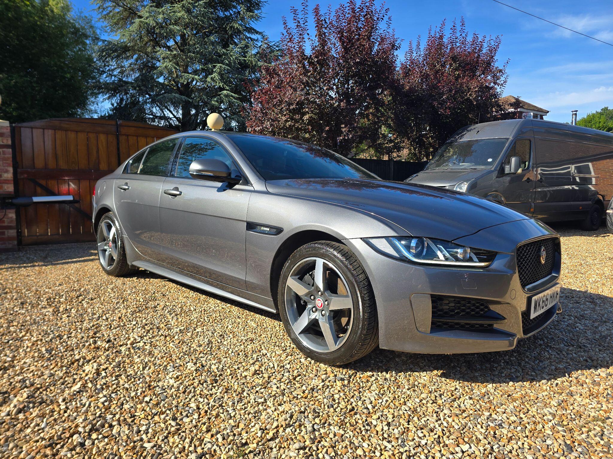 Jaguar Xe