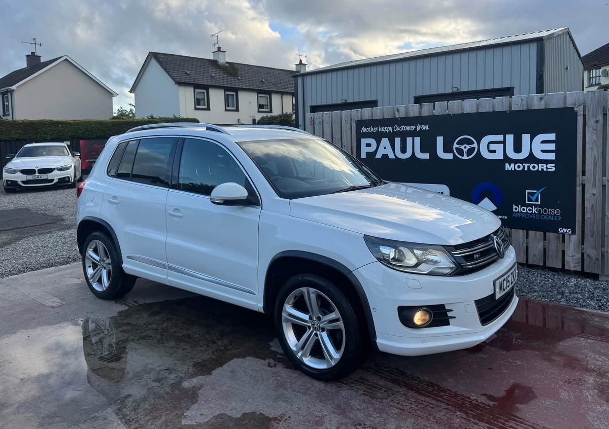 2015 Volkswagen Tiguan 2.0 TDI BlueMotion Tech R-Line SUV 5dr Diesel Manual 4WD Euro 6 (s/s) (150 ps) - vehicle photo 2 for sale on PureCar