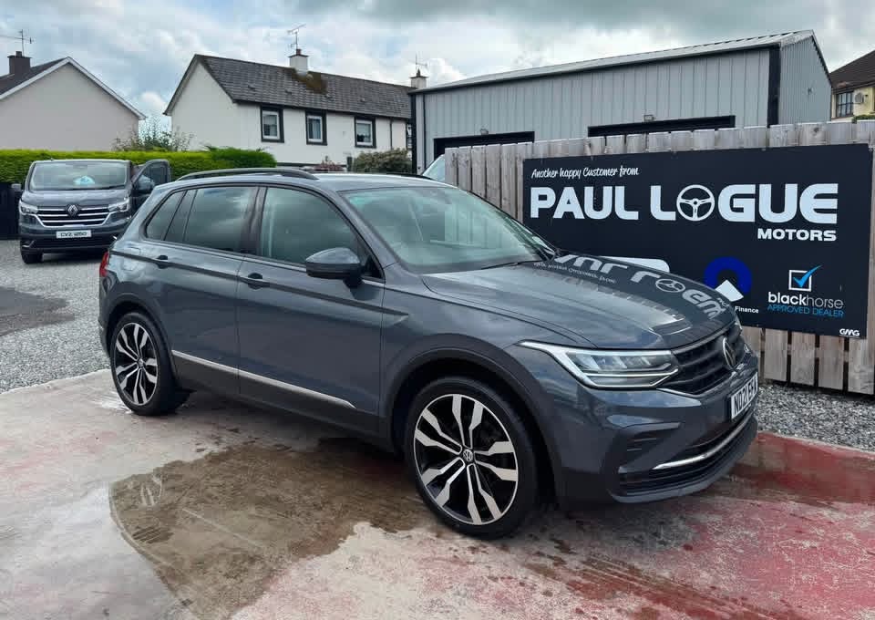 2021 Volkswagen Tiguan 2.0 TDI Life SUV 5dr Diesel DSG Euro 6 (s/s) (150 ps) - vehicle photo 2 for sale on PureCar