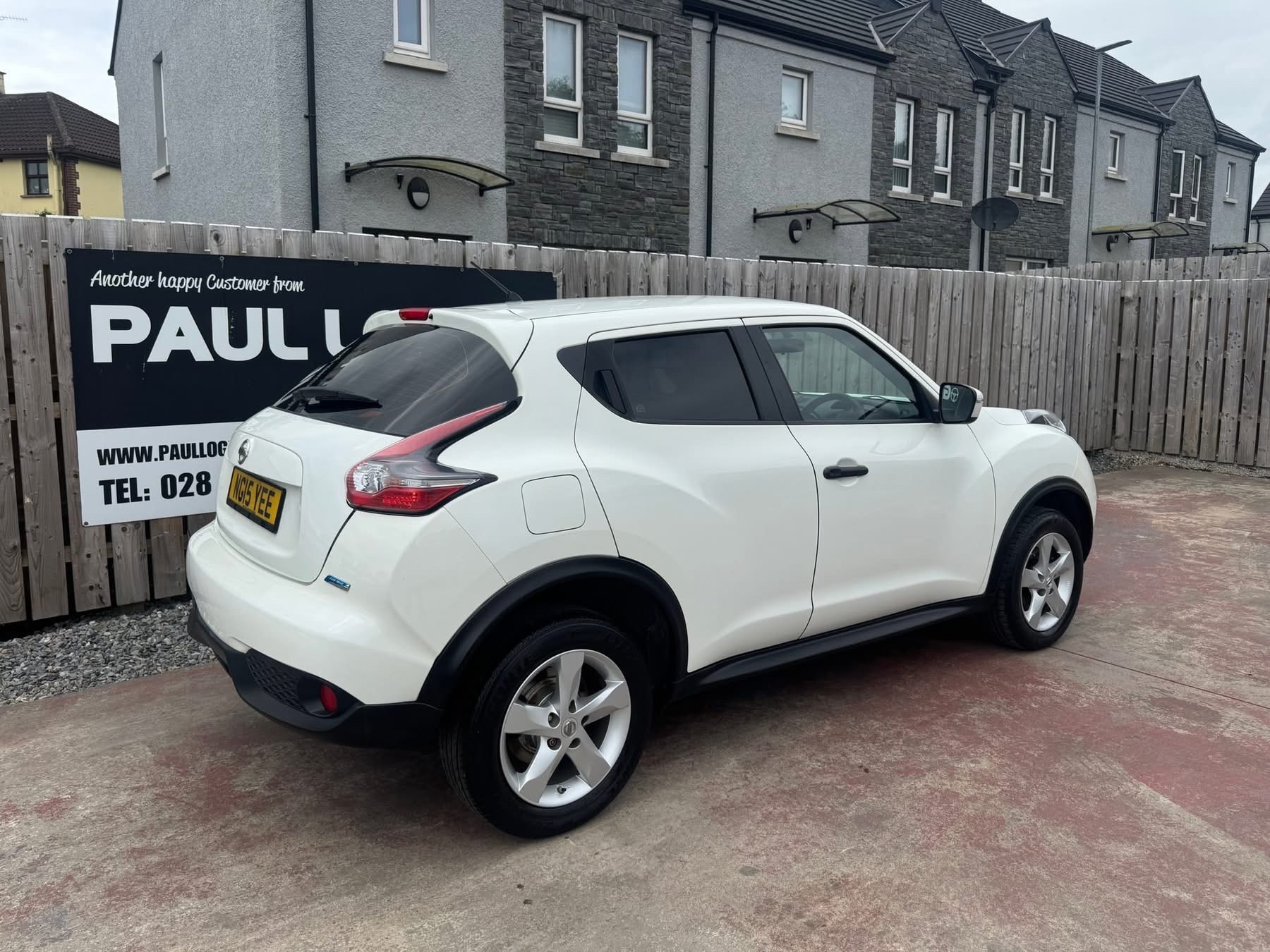 2015 Nissan Juke 1.5 dCi 8v Visia SUV 5dr Diesel Manual Euro 5 (s/s) (110 ps) - vehicle photo 3 for sale on PureCar