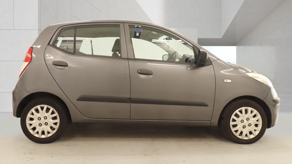Grey 2010 Hyundai i10 Hatchback Front-wheel drive Manual