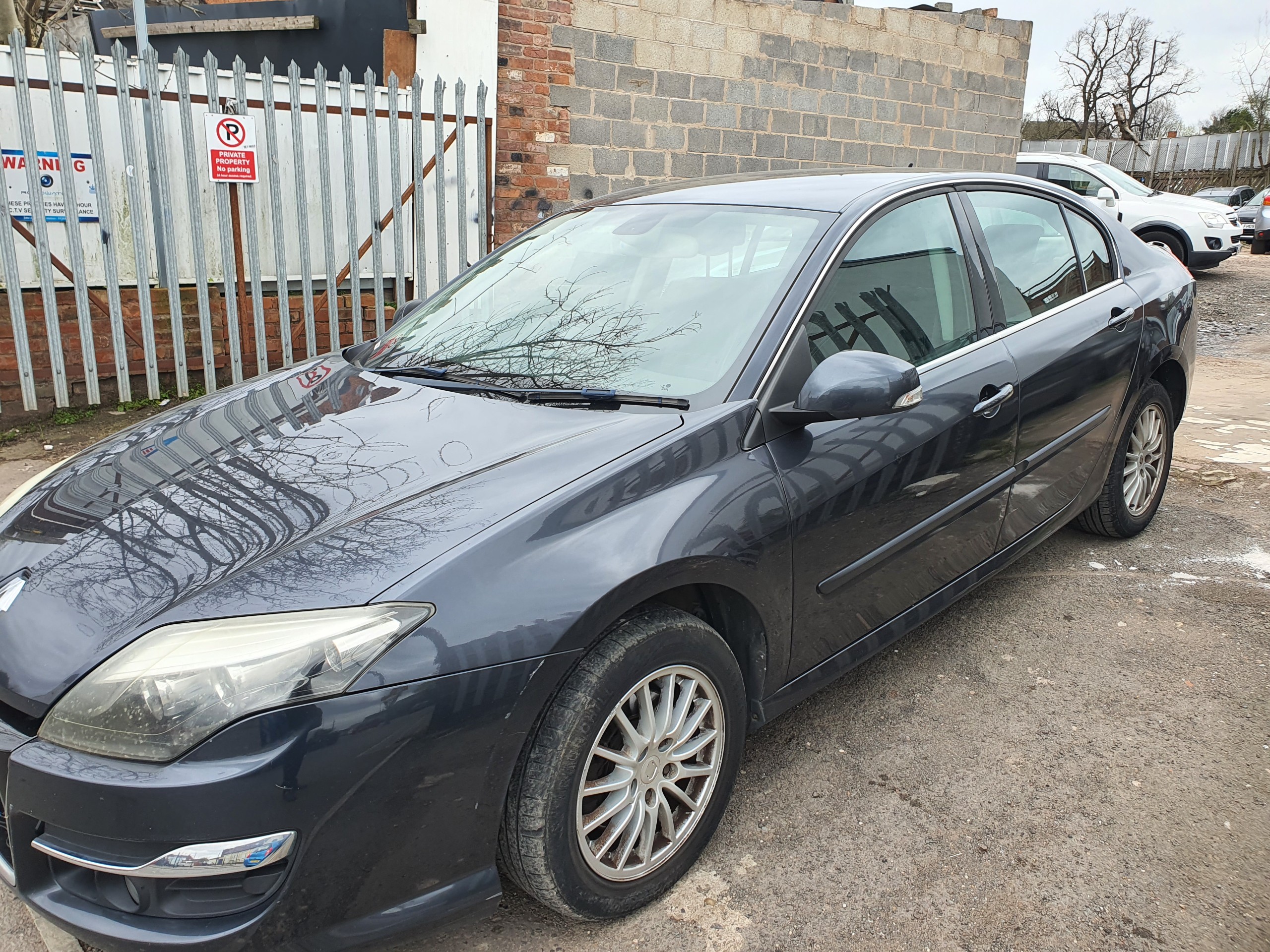 2011 Renault Laguna 2.0TD Dynamique Tom Tom 175 FAP Hatchback 5d auto