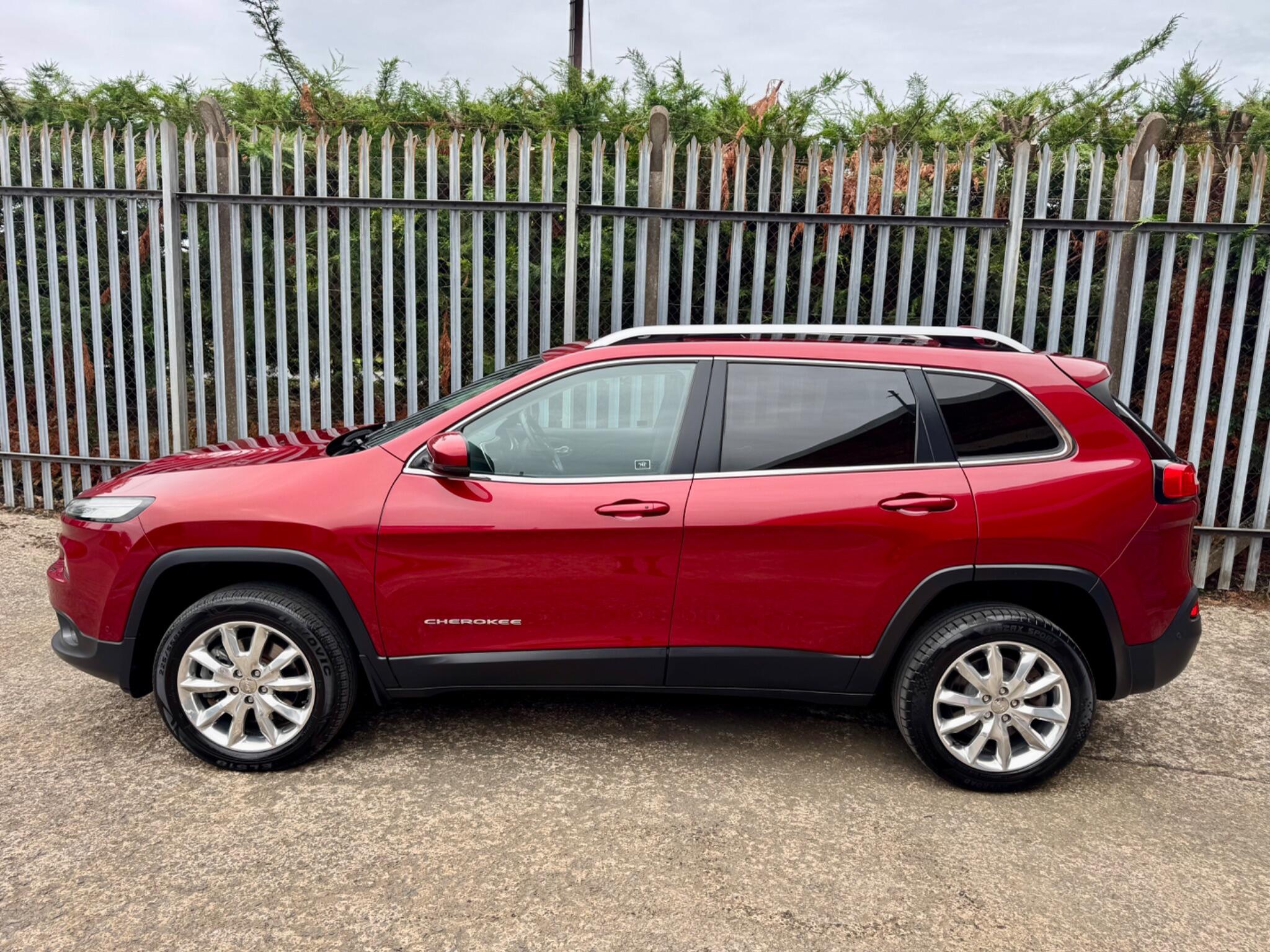 2017 Jeep Cherokee 2.2 MultiJetII Limited Auto 4WD Euro 6 (s/s) 5dr - vehicle photo 2 for sale on PureCar