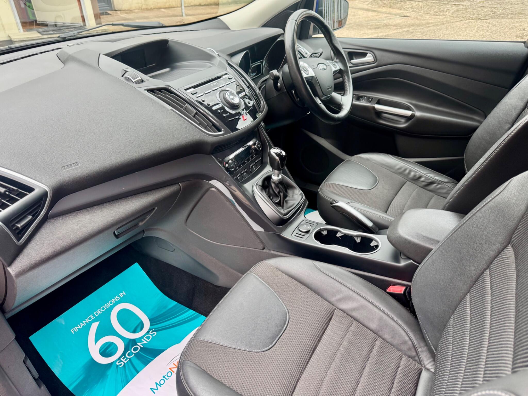 2015 Ford Kuga 2.0 TDCi Titanium AWD Euro 6 (s/s) 5dr - vehicle photo 3 for sale on PureCar