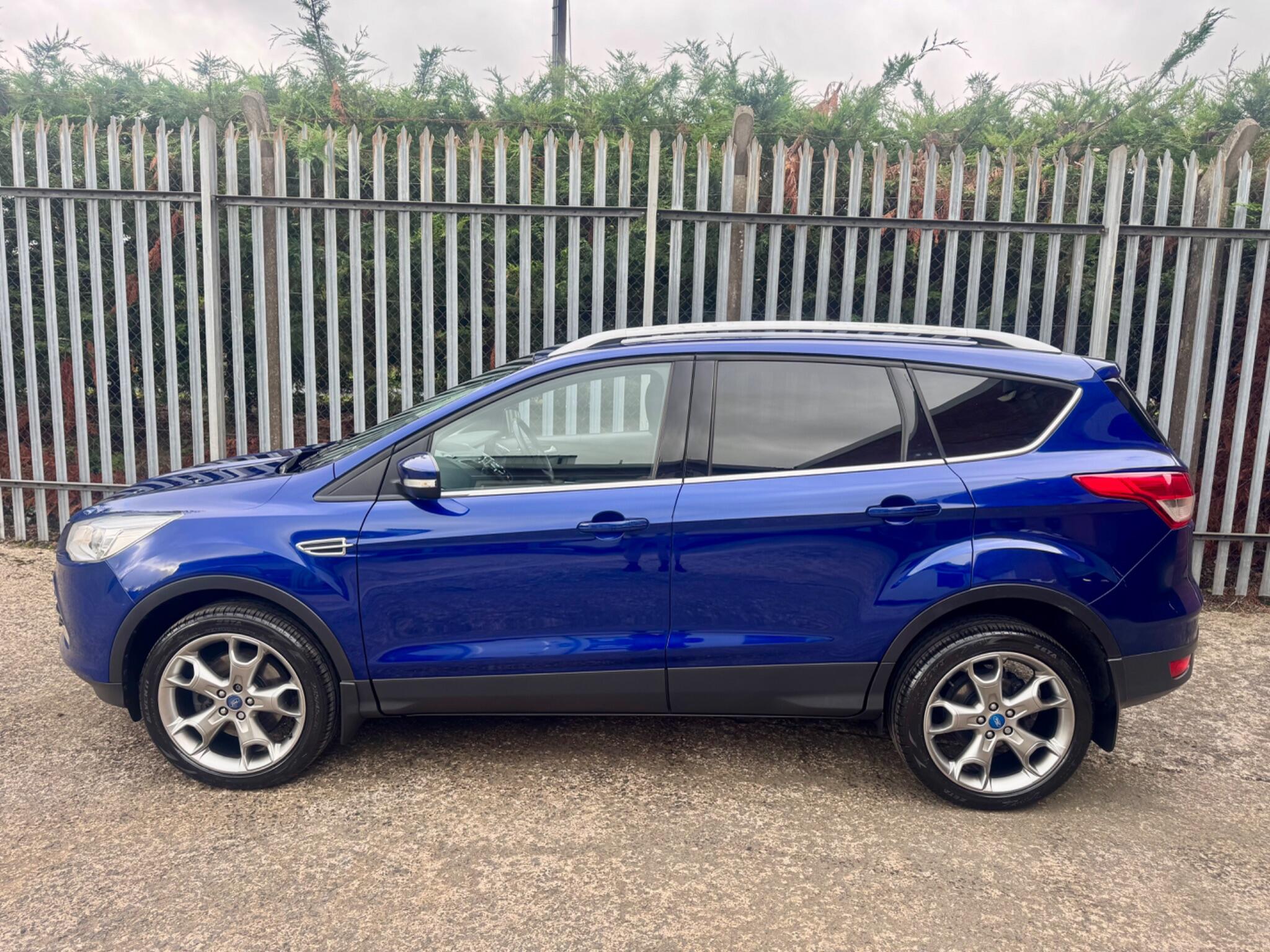 2015 Ford Kuga 2.0 TDCi Titanium AWD Euro 6 (s/s) 5dr - vehicle photo 2 for sale on PureCar