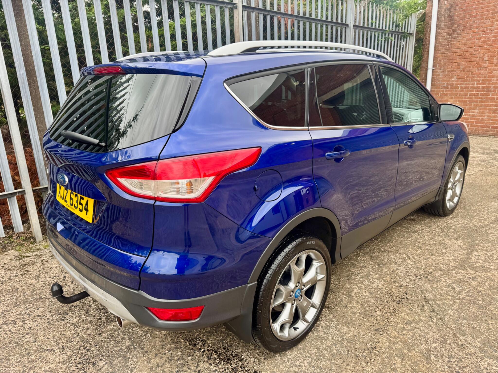 2015 Ford Kuga 2.0 TDCi Titanium AWD Euro 6 (s/s) 5dr - vehicle photo 4 for sale on PureCar