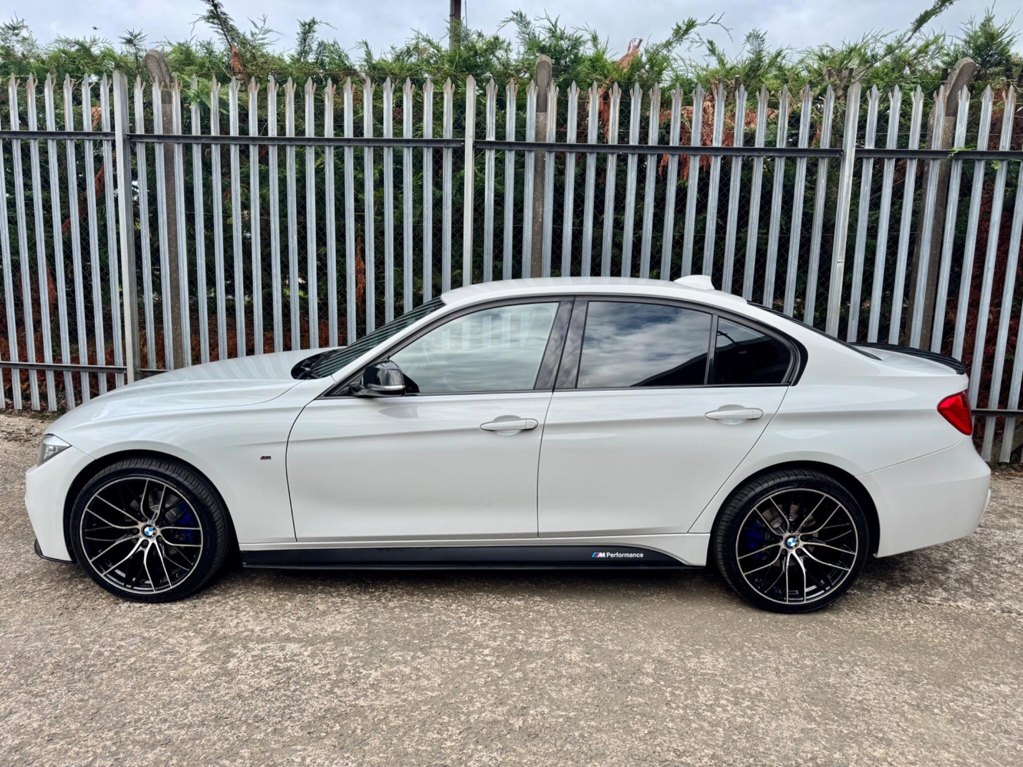 2014 BMW 3 Series 2.0 320d M Sport xDrive Euro 5 (s/s) 4dr - vehicle photo 2 for sale on PureCar