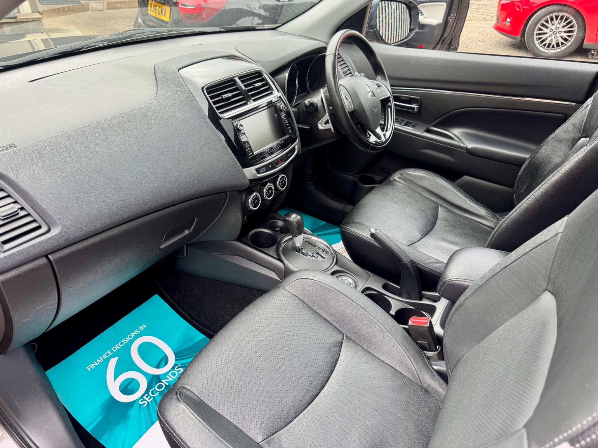 2017 Mitsubishi ASX 2.2 DI-D 4 Auto 4WD Euro 6 5dr - vehicle photo 3 for sale on PureCar