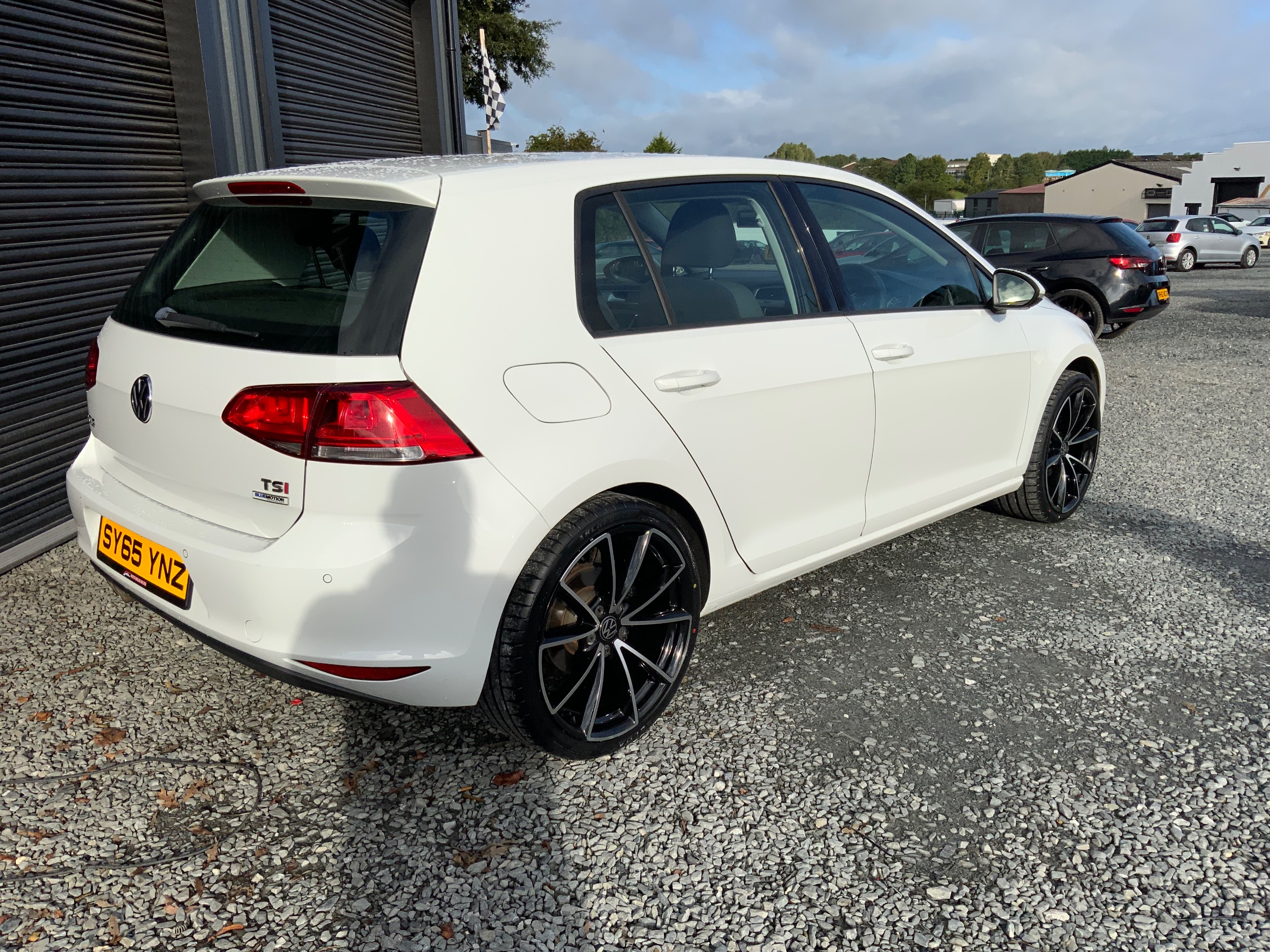 2015 Volkswagen Golf 1.4 TSI BlueMotion Tech Match Hatchback 5dr Petrol Manual Euro 6 (s/s) (125 ps) - vehicle photo 3 for sale on PureCar