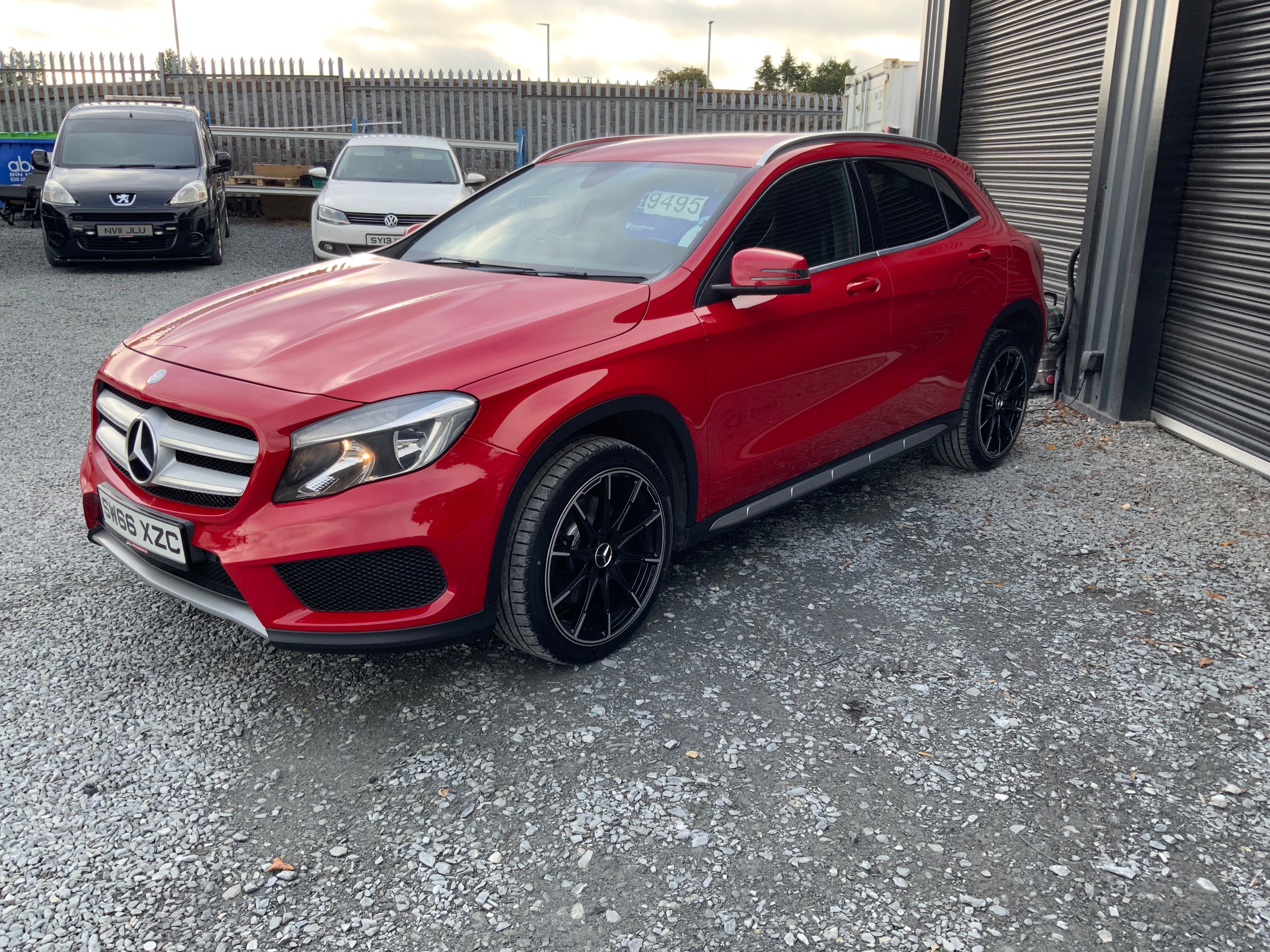 2016 MERCEDES GLA 2.1 GLA220d AMG Line SUV 5dr Diesel 7G-DCT 4MATIC Euro 6 (s/s) (177 ps) - vehicle photo 3 for sale on PureCar
