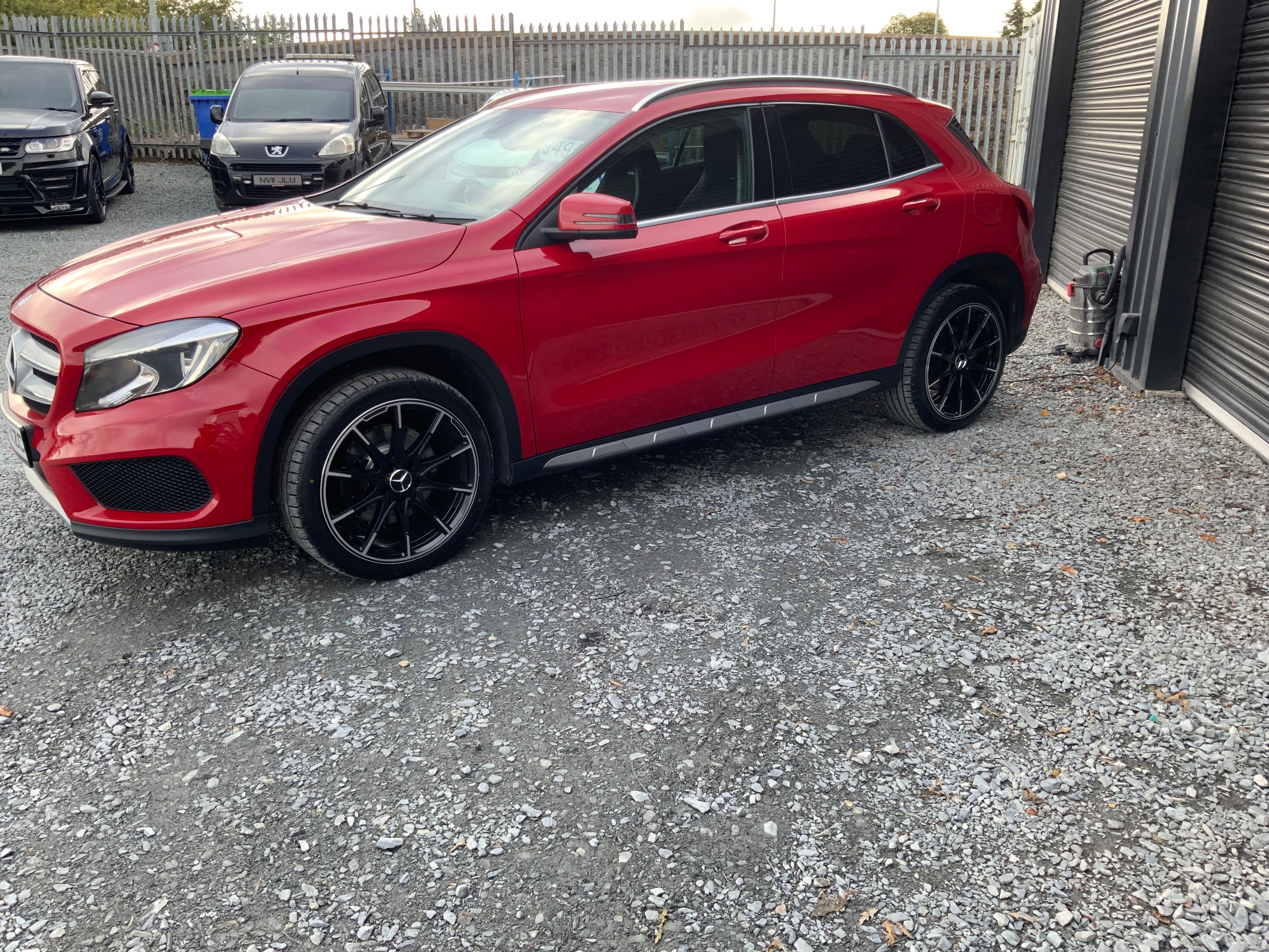 2016 MERCEDES GLA 2.1 GLA220d AMG Line SUV 5dr Diesel 7G-DCT 4MATIC Euro 6 (s/s) (177 ps) - vehicle photo 4 for sale on PureCar